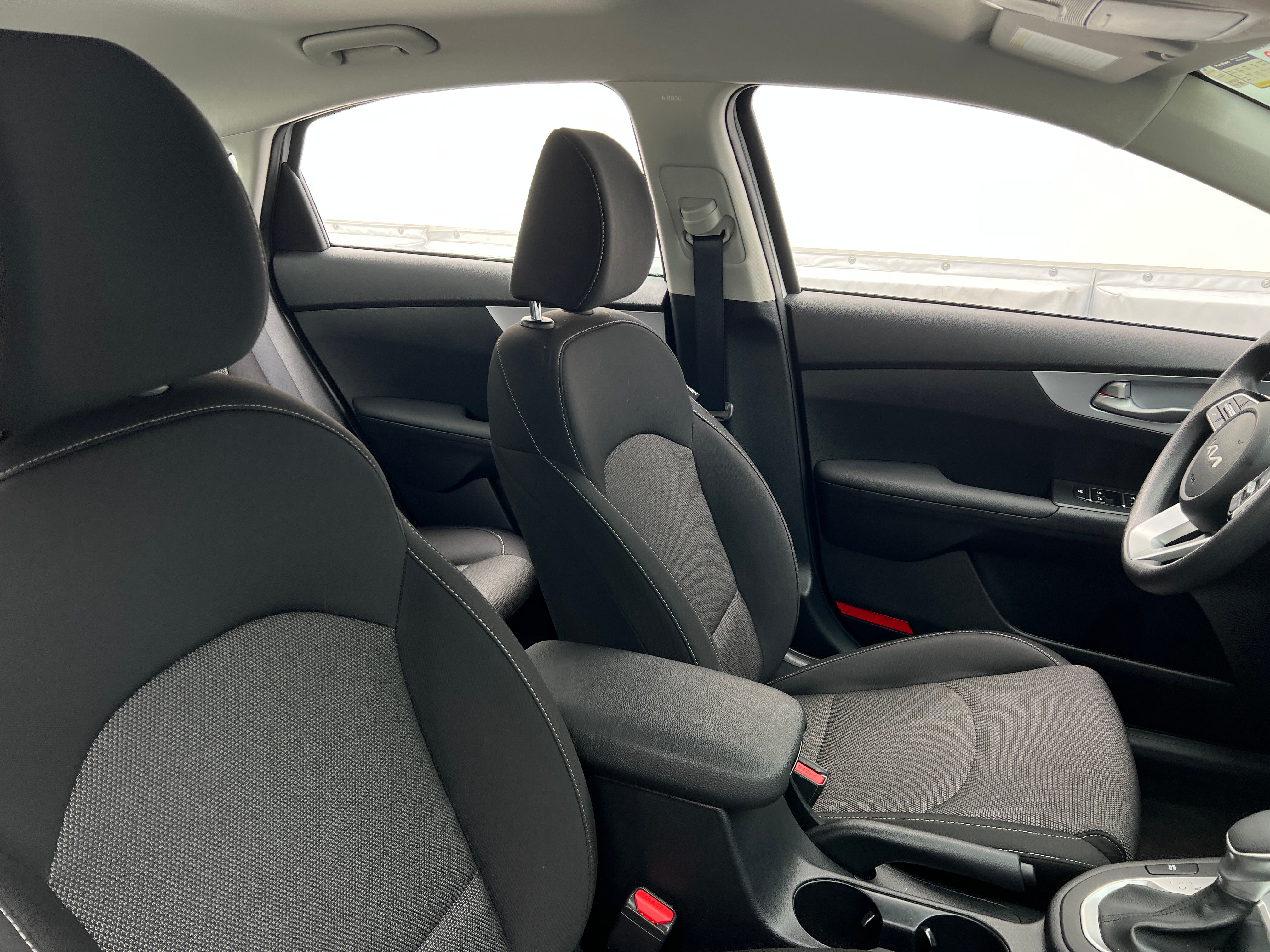 2024 Kia Forte LXS 2