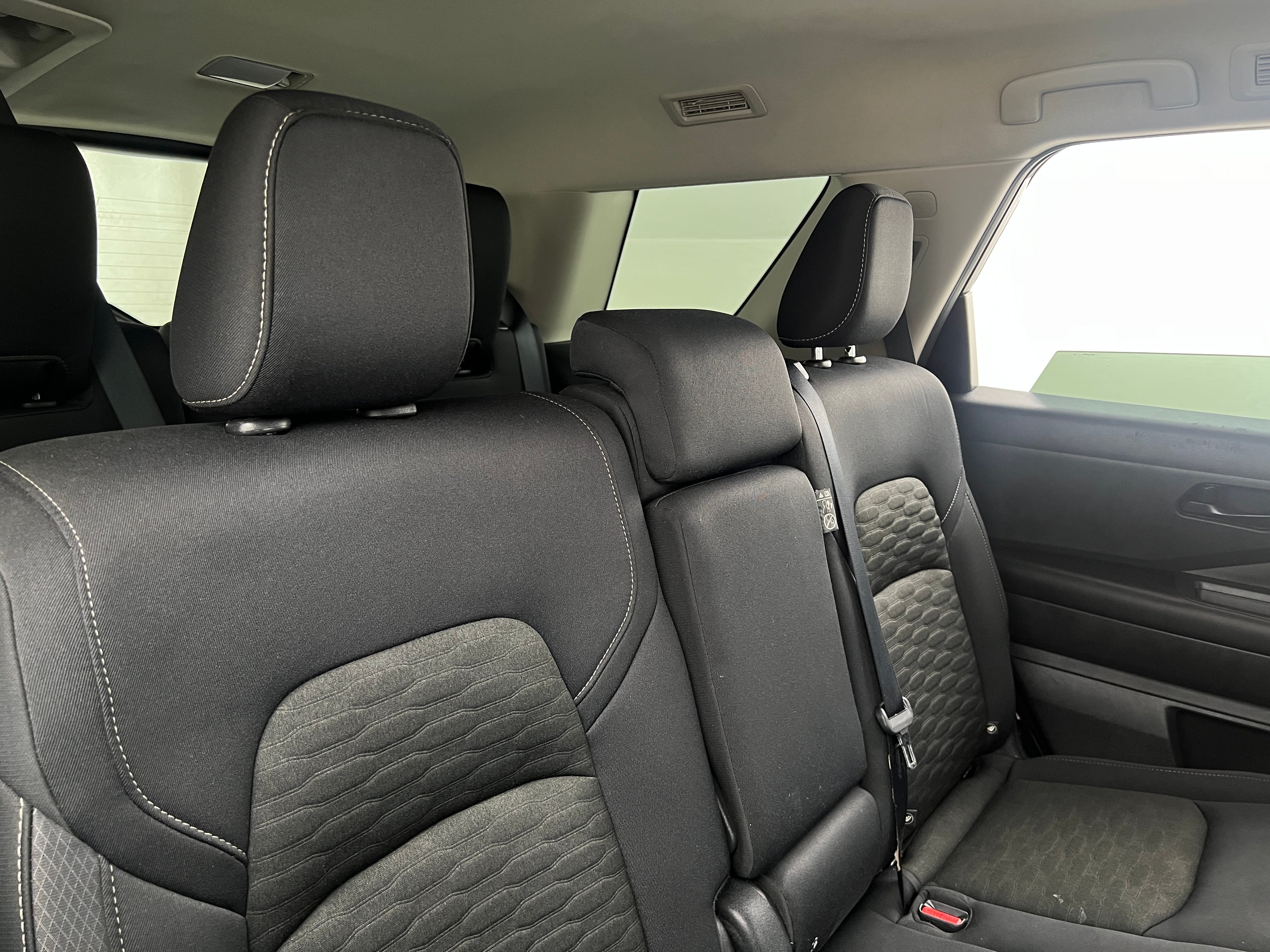 2023 Nissan Pathfinder SV 6