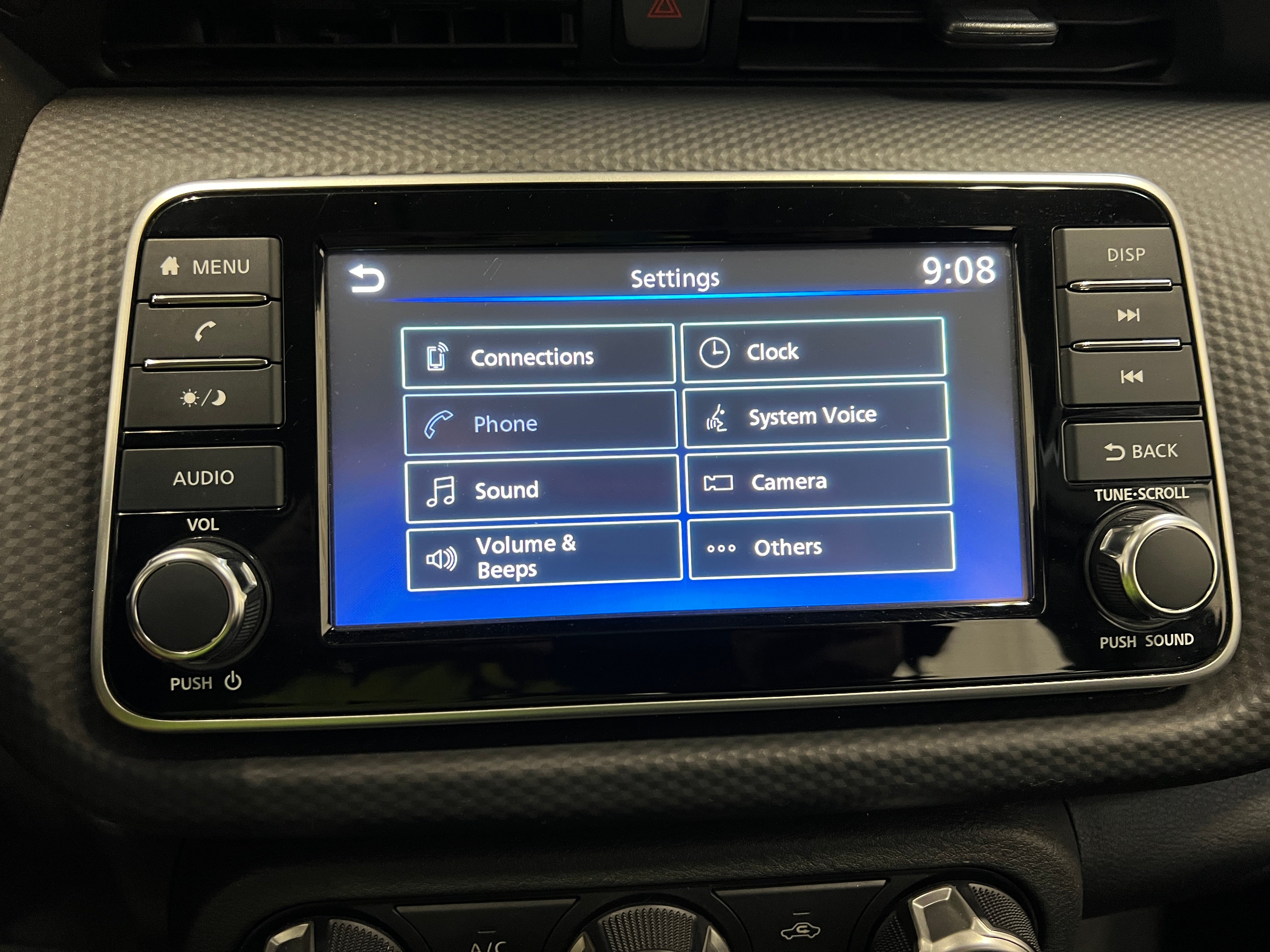 2021 Nissan Kicks S 4