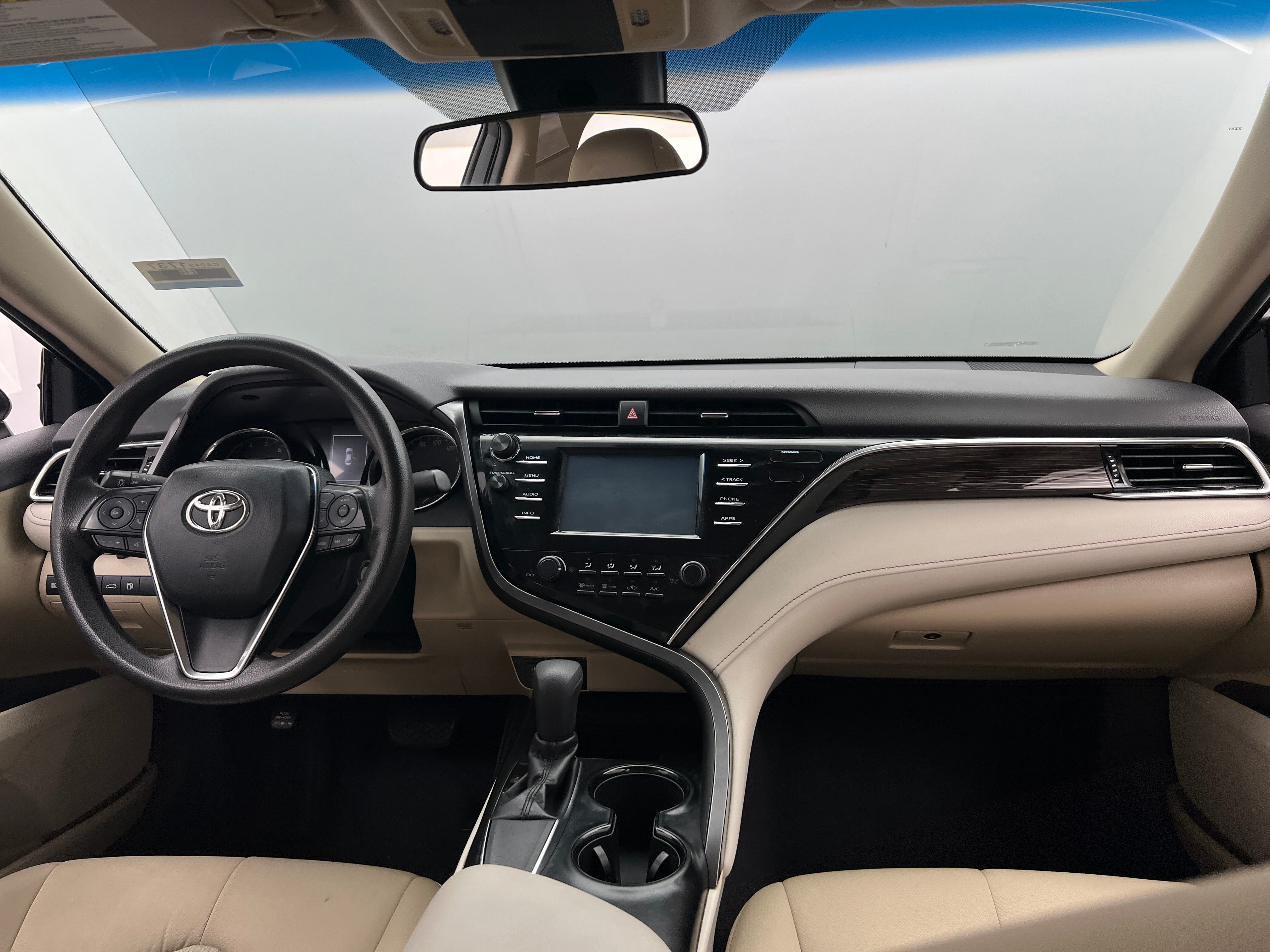 2018 Toyota Camry LE 3