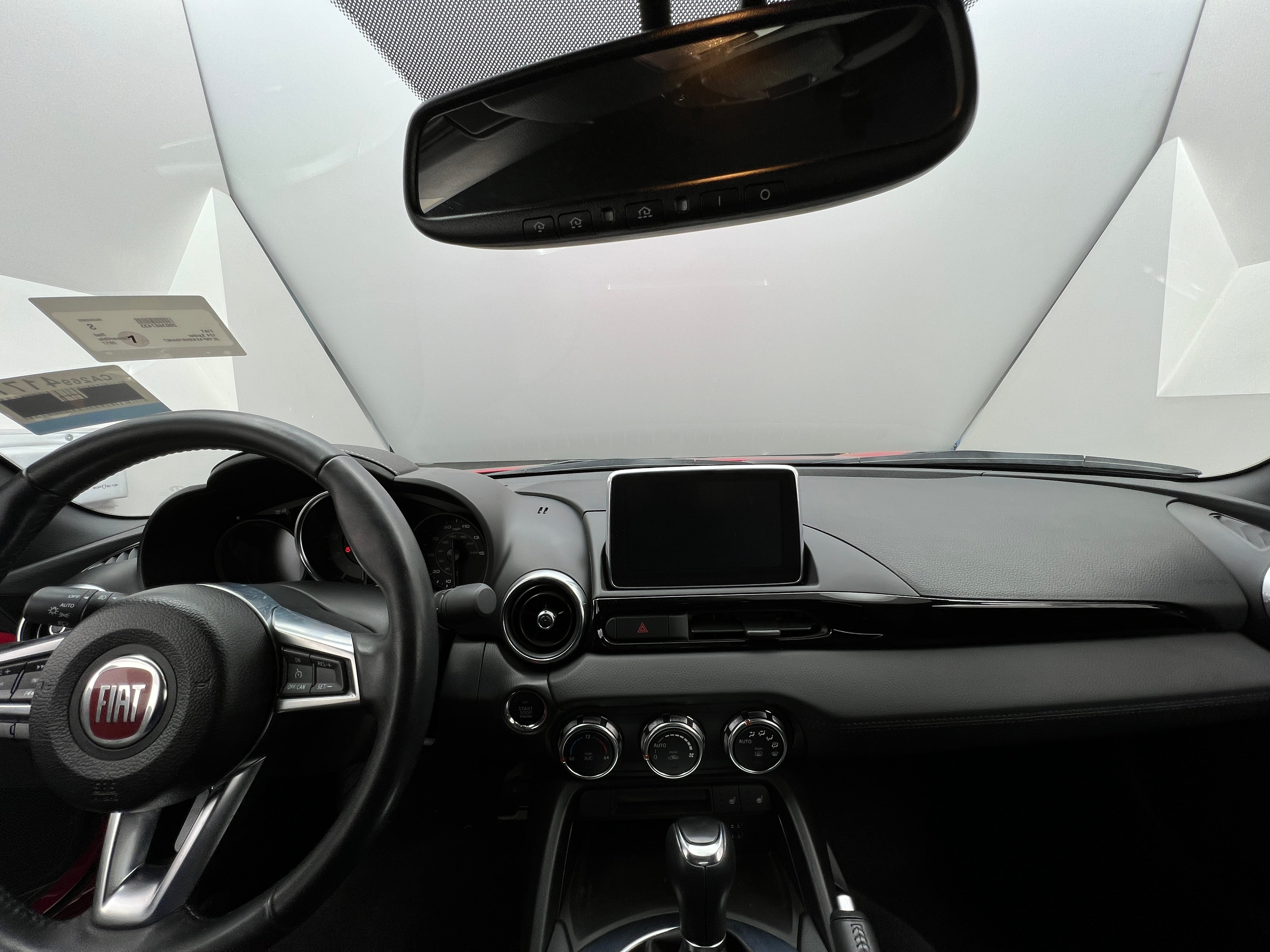 2017 Fiat 124 Spider Lusso 3