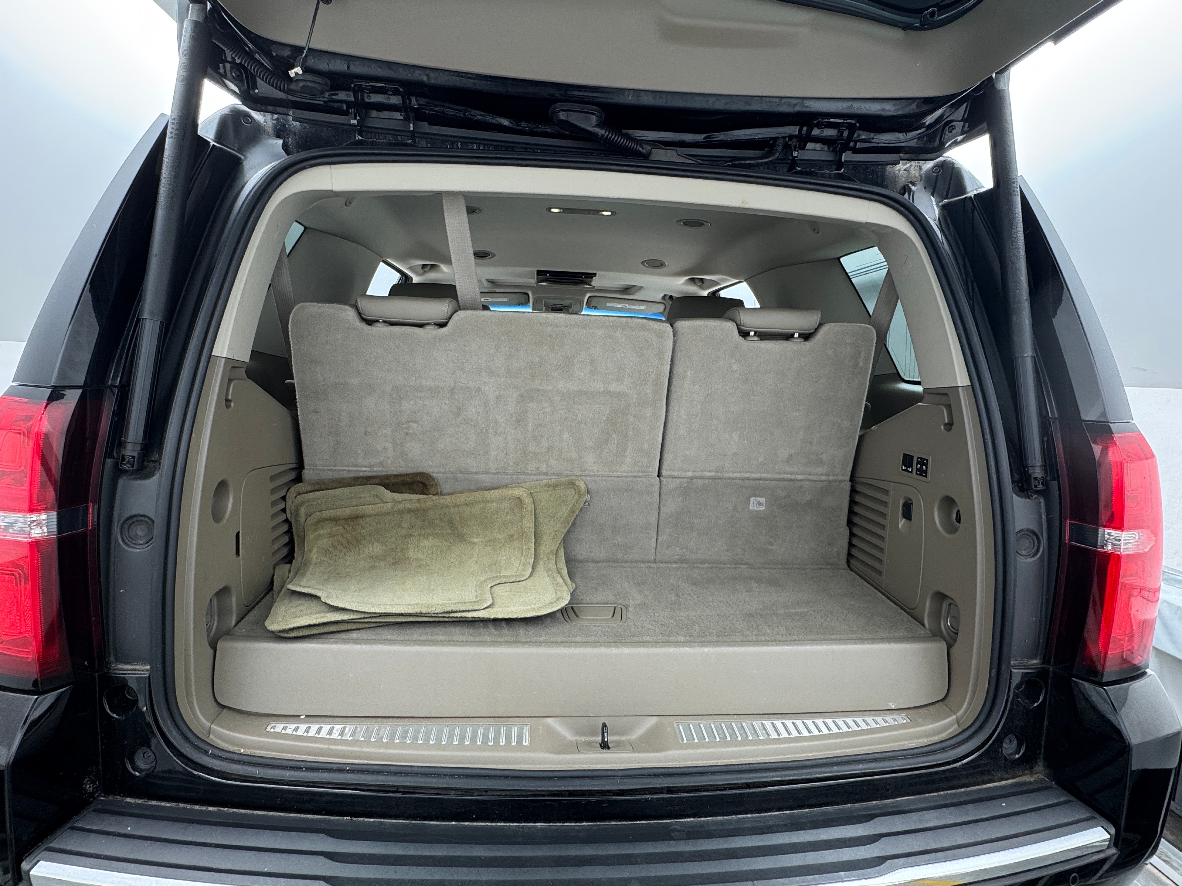 2016 Chevrolet Tahoe LTZ 6