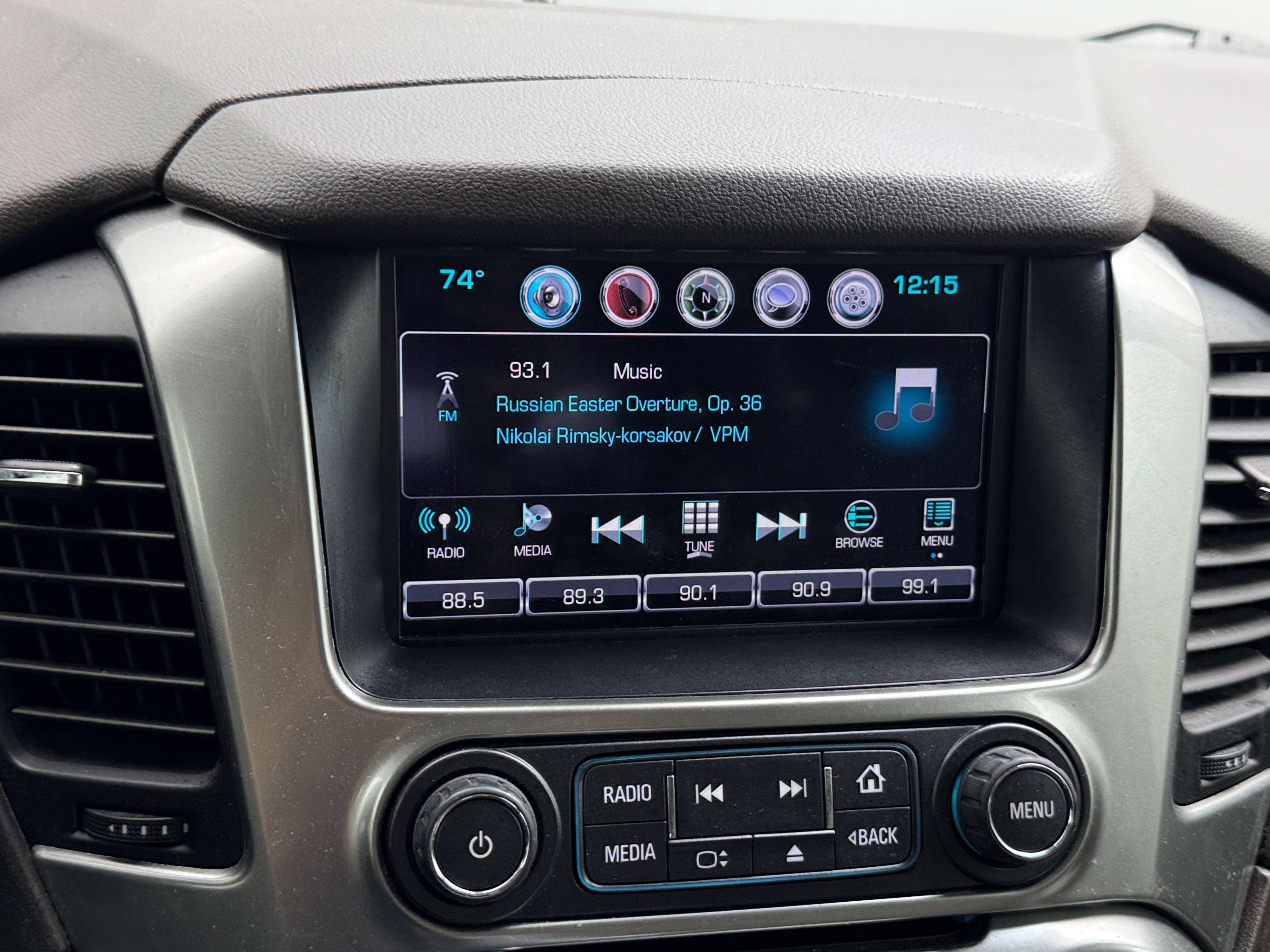 2016 Chevrolet Tahoe LTZ 3