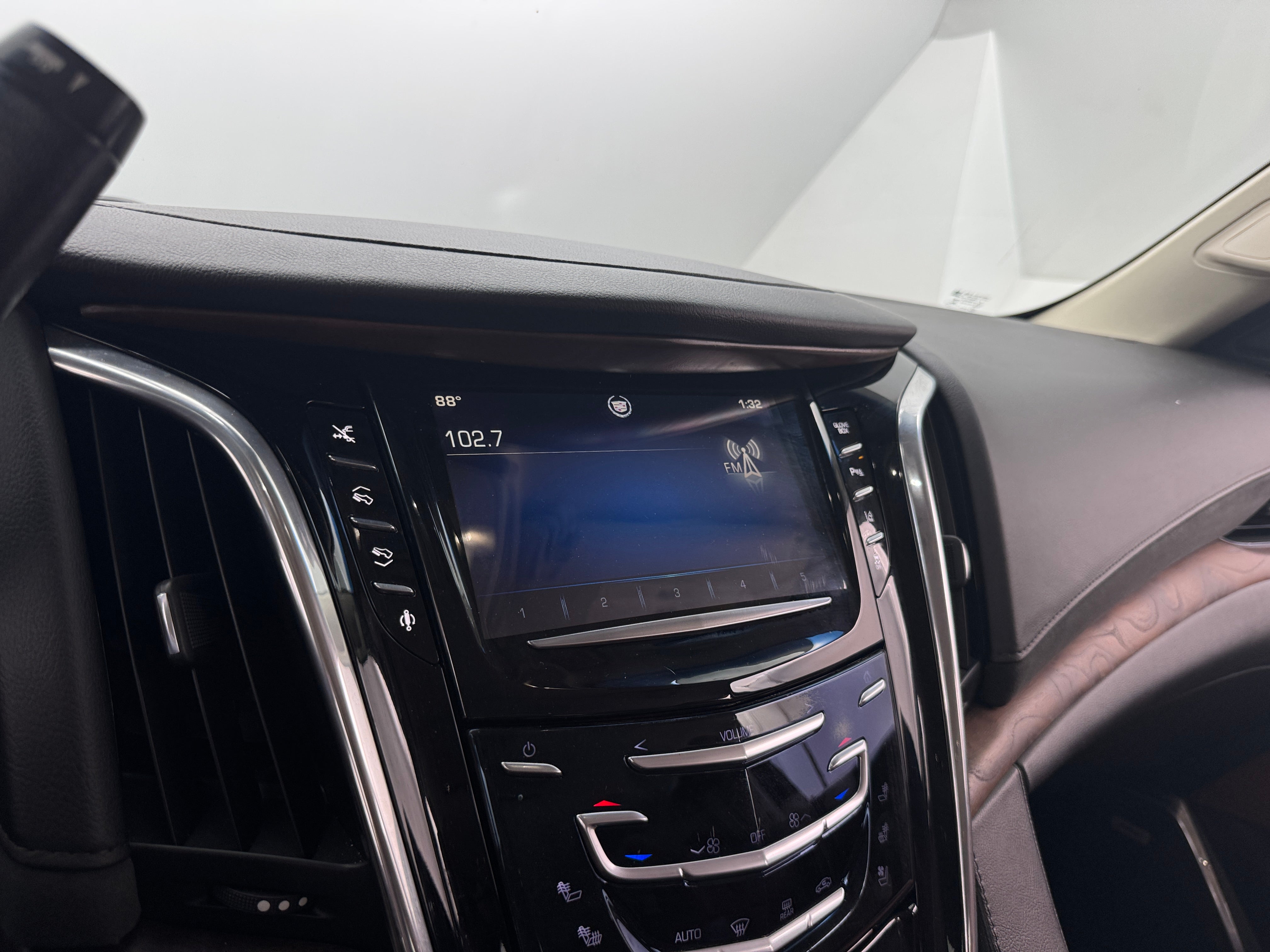 2015 Cadillac Escalade Premium 3
