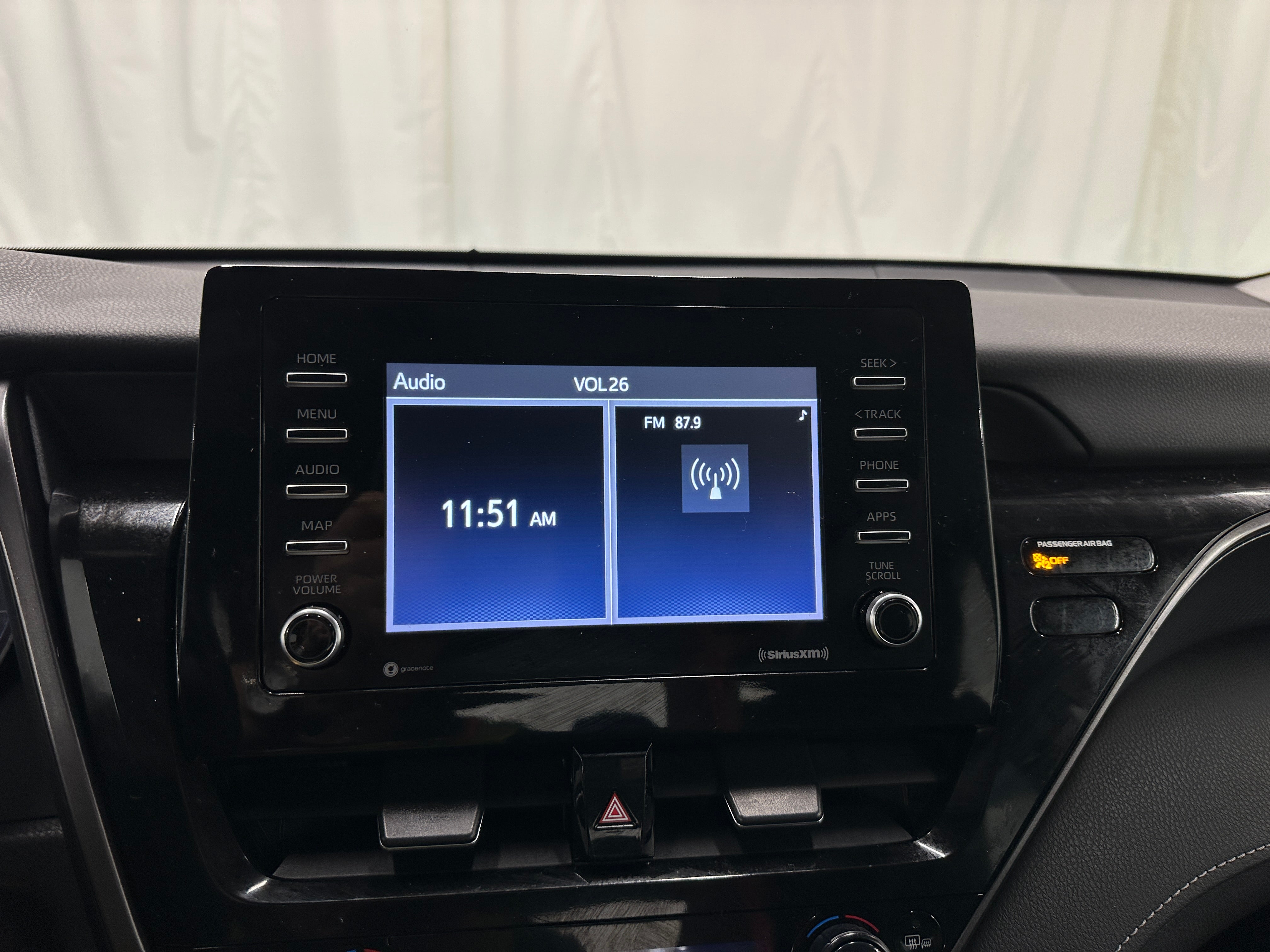 2024 Toyota Camry SE 4