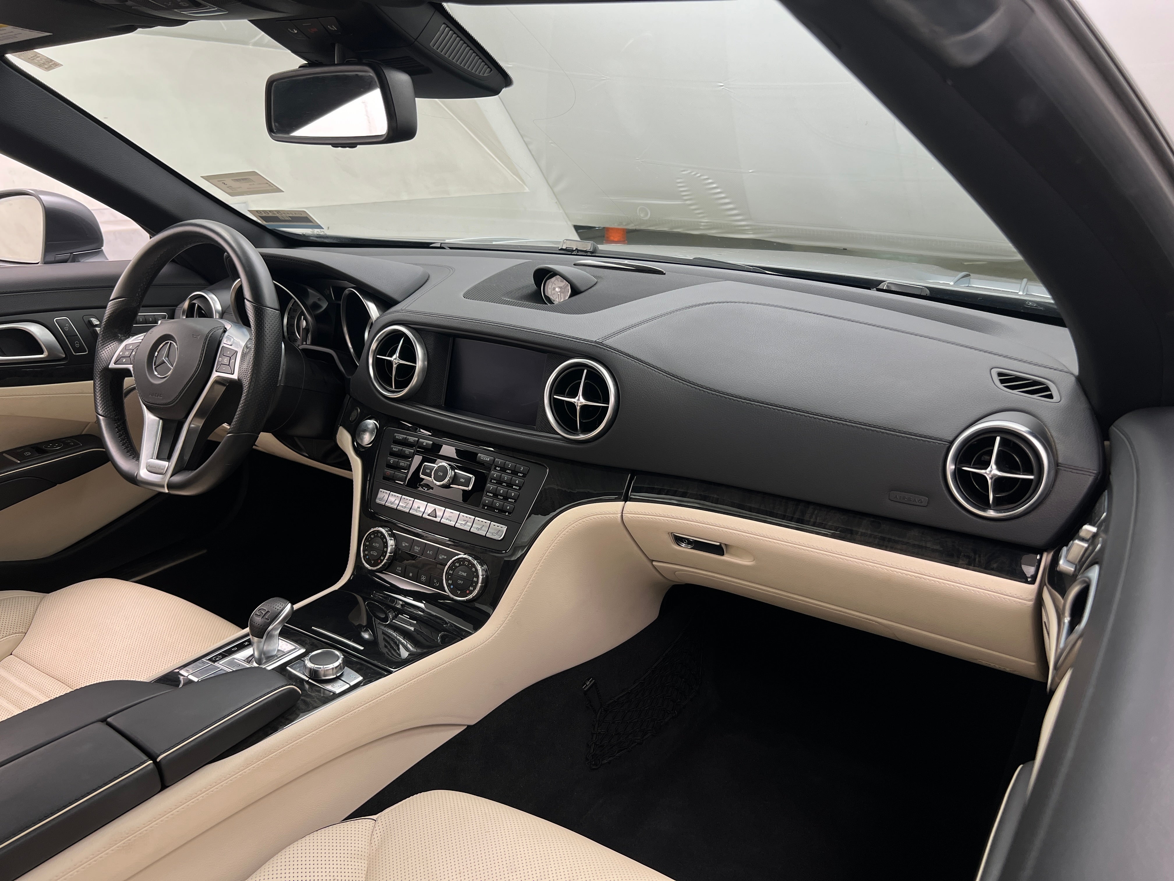 2016 Mercedes-Benz SL-Class SL 550 2