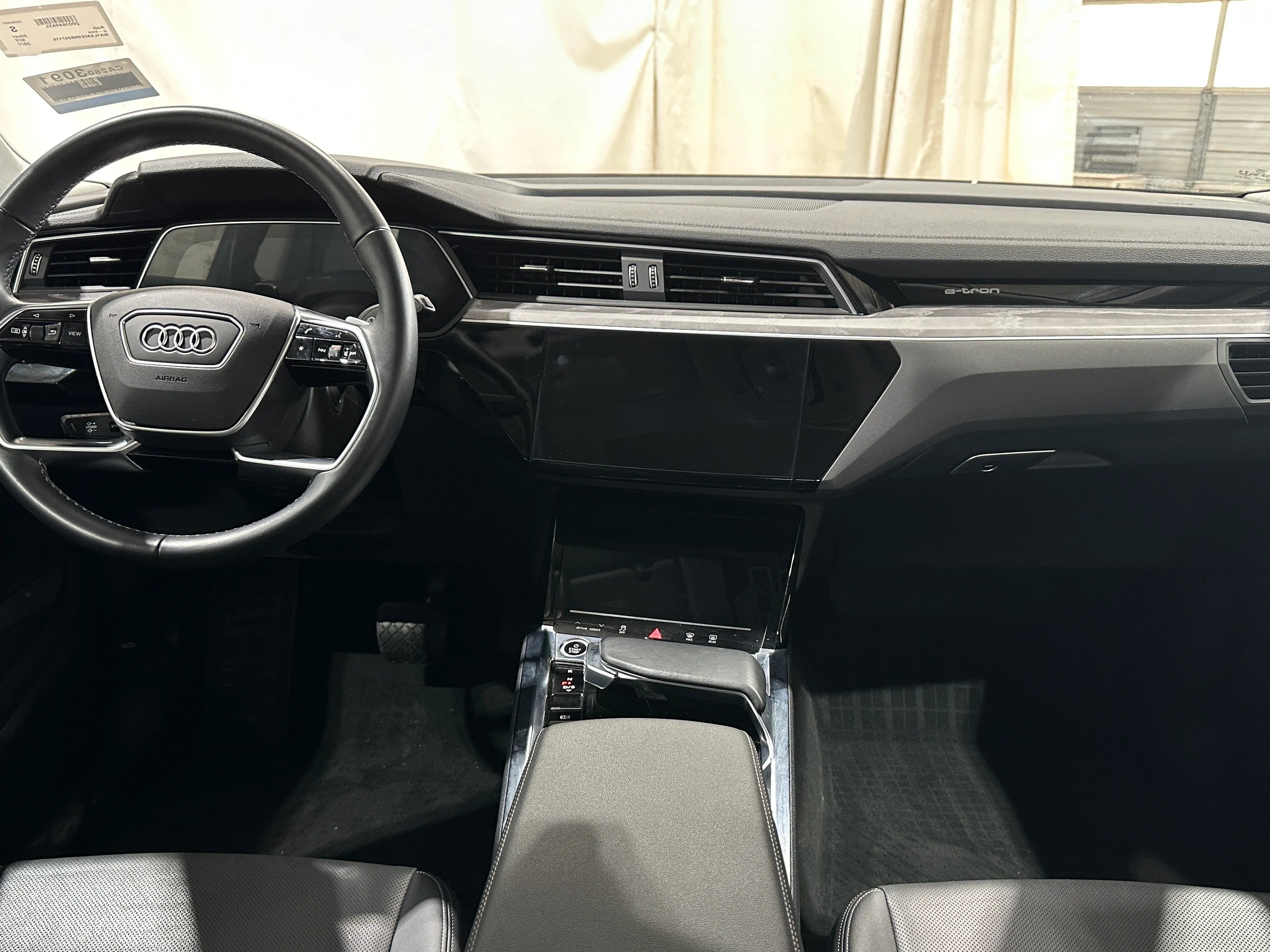 2022 Audi e-tron Premium Plus 2