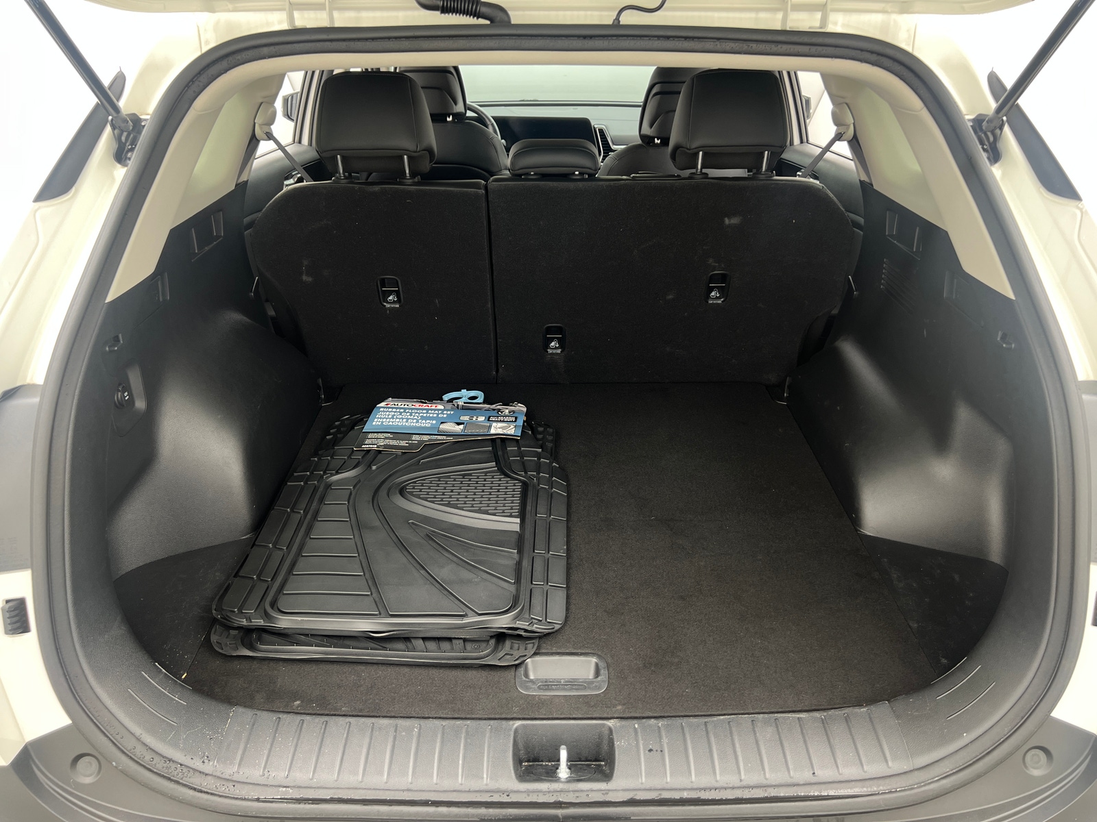 Thumbnail: 2023 Kia Sportage - 6