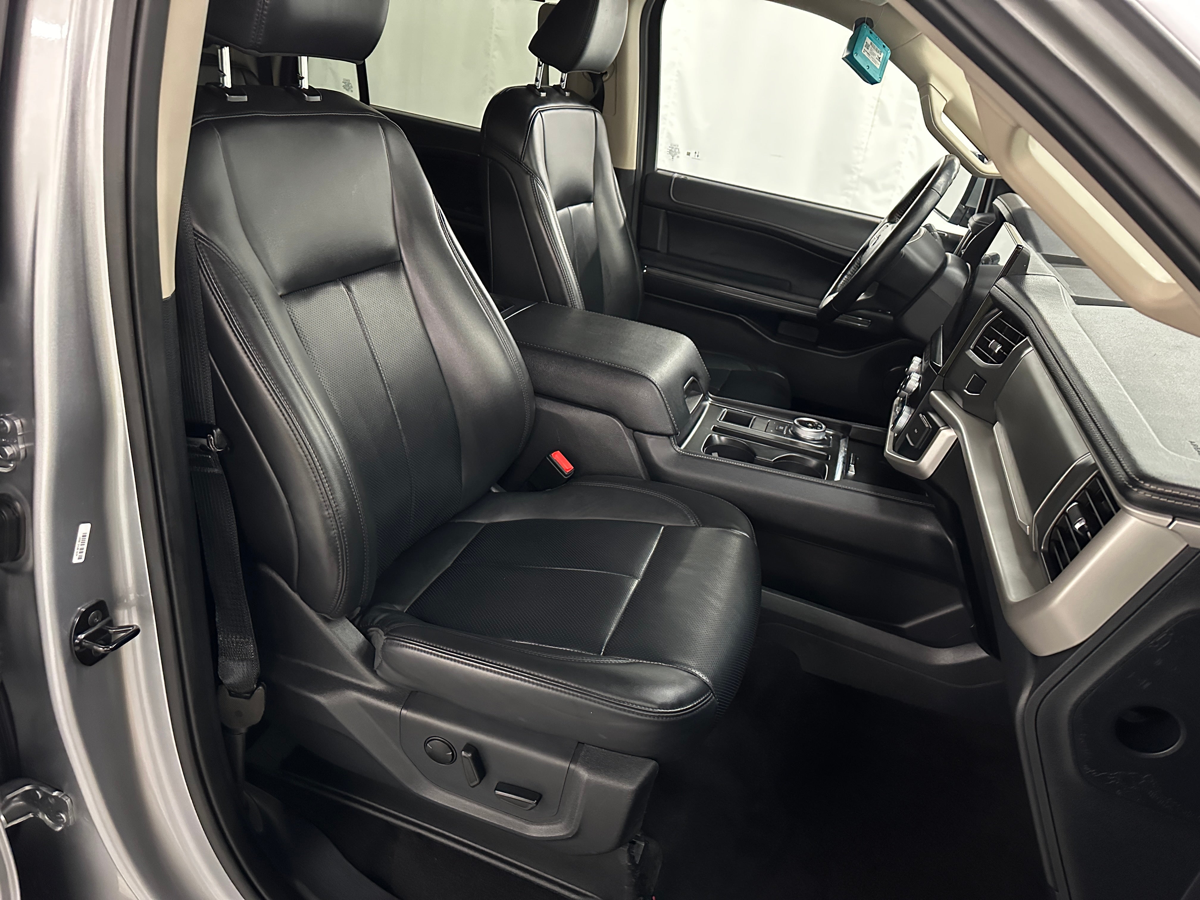 2023 Ford Expedition MAX XLT 2