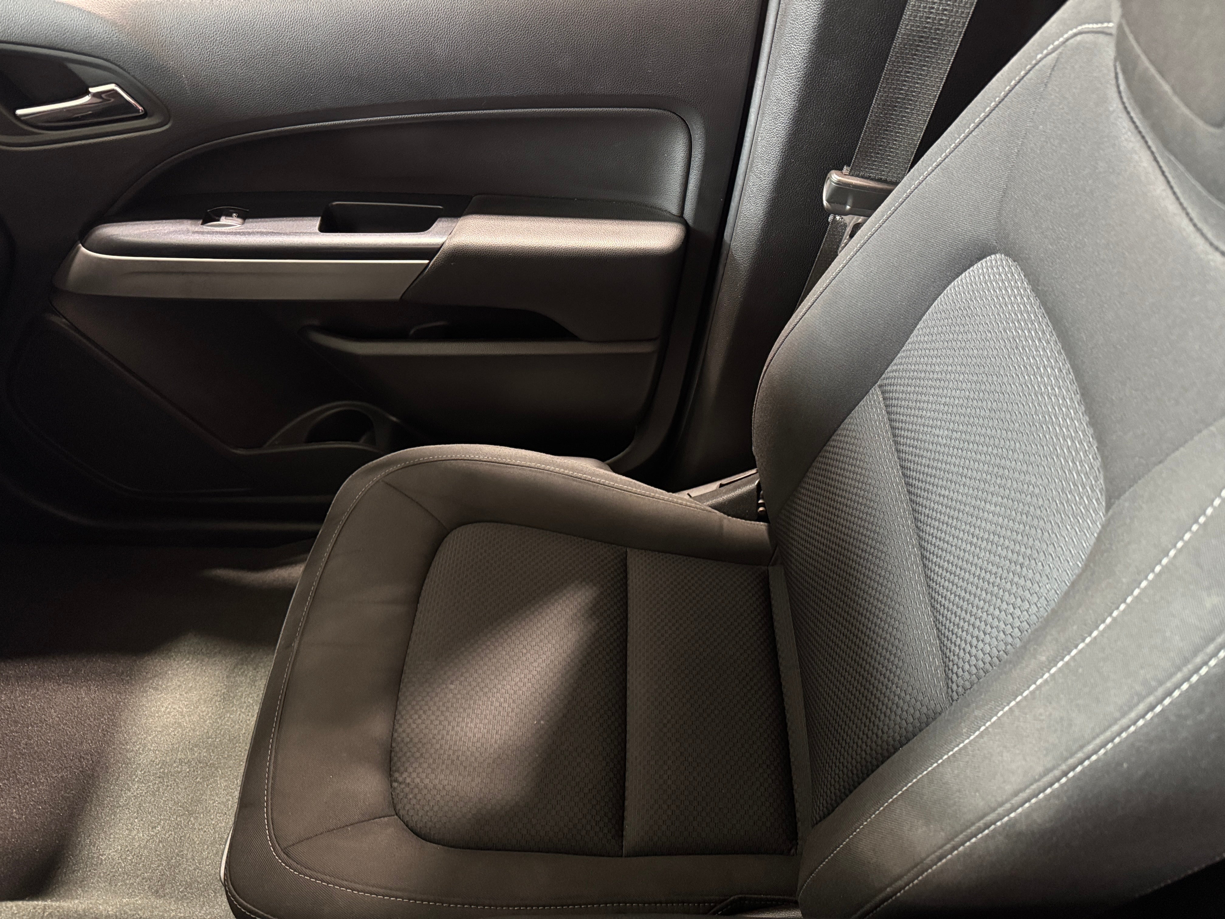2021 Chevrolet Colorado LT 2