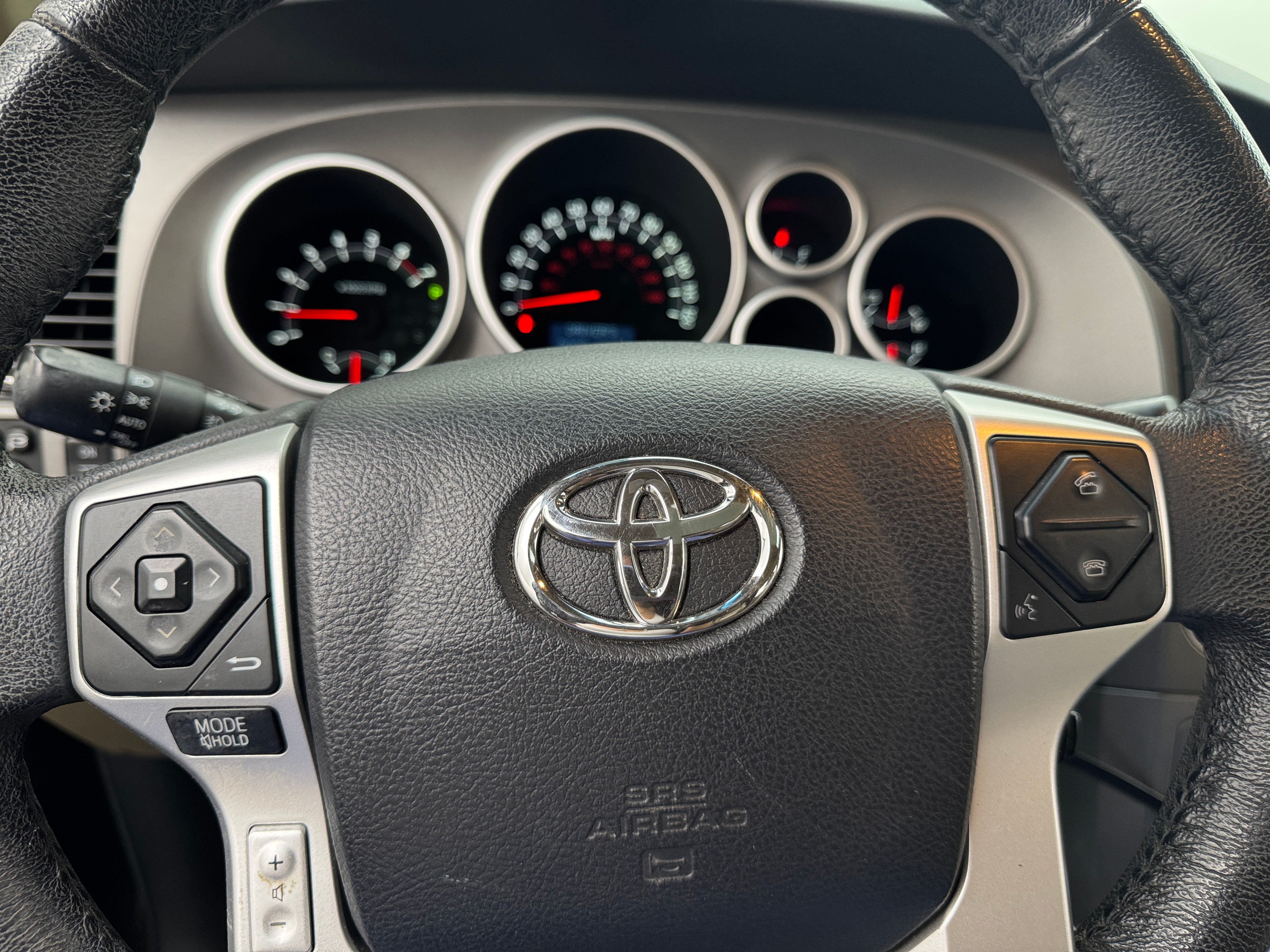 2016 Toyota Sequoia Limited 4