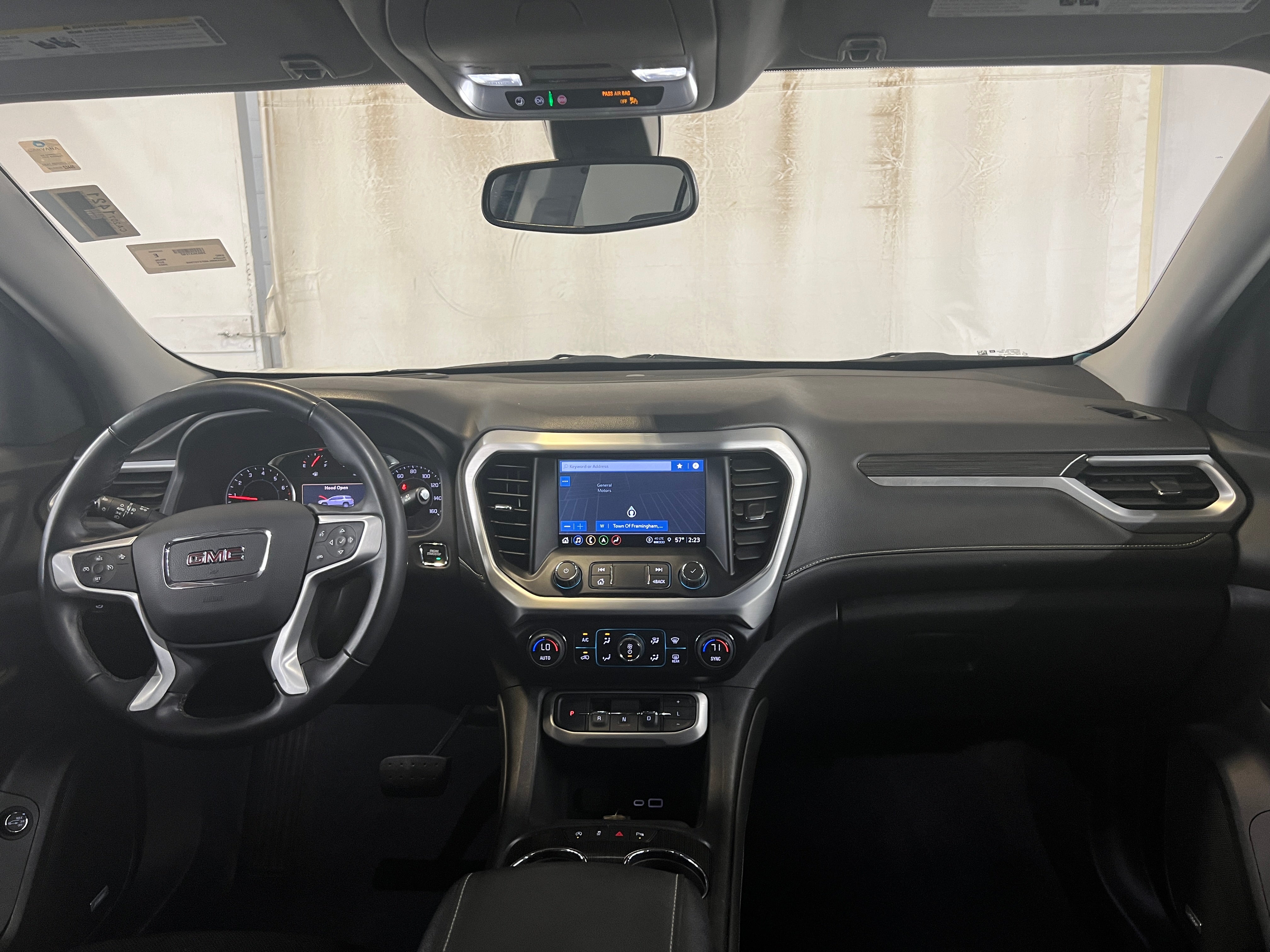 2023 GMC Acadia SLT 2