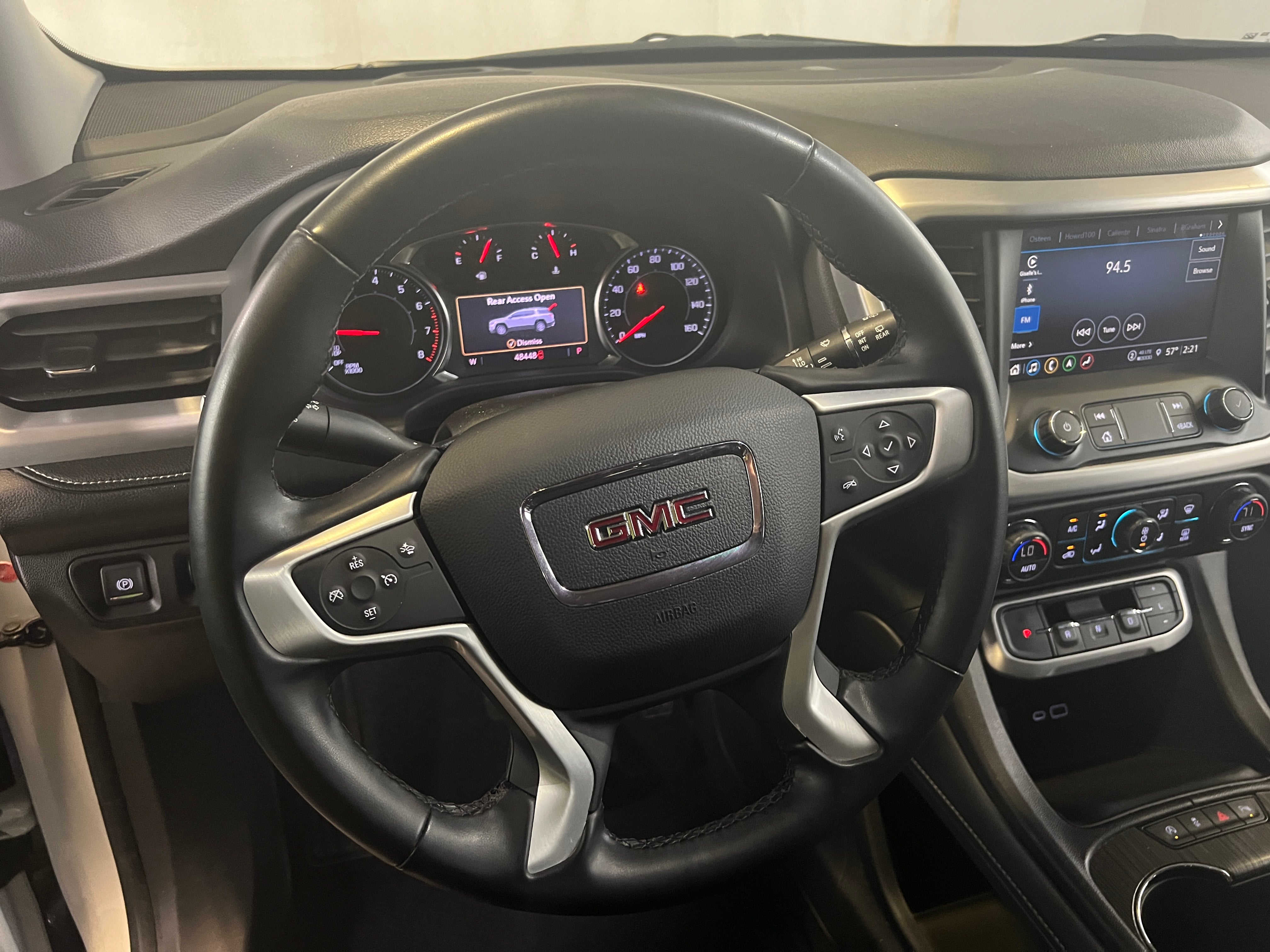 2023 GMC Acadia SLT 4