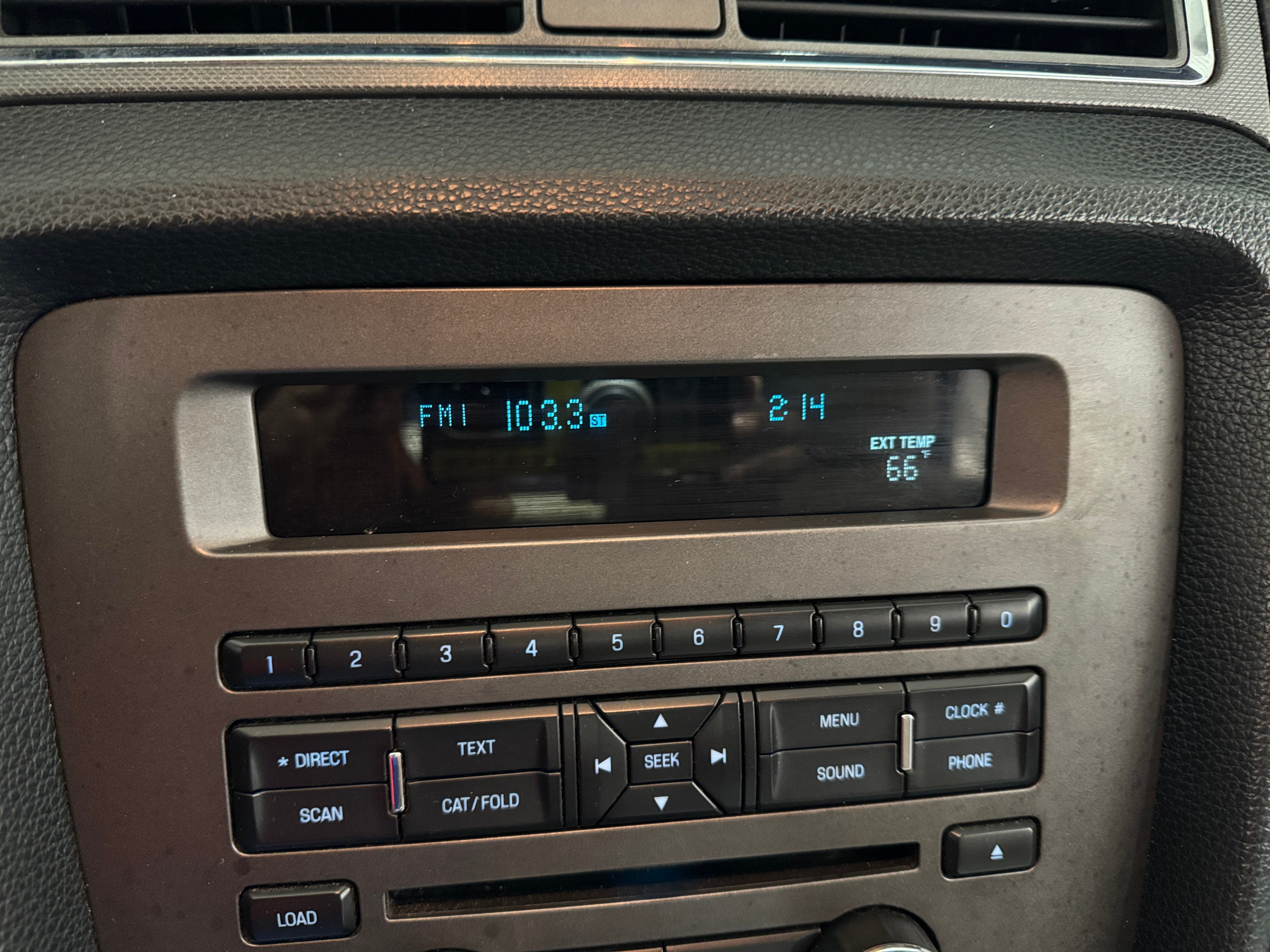 2012 Ford Mustang Base 4