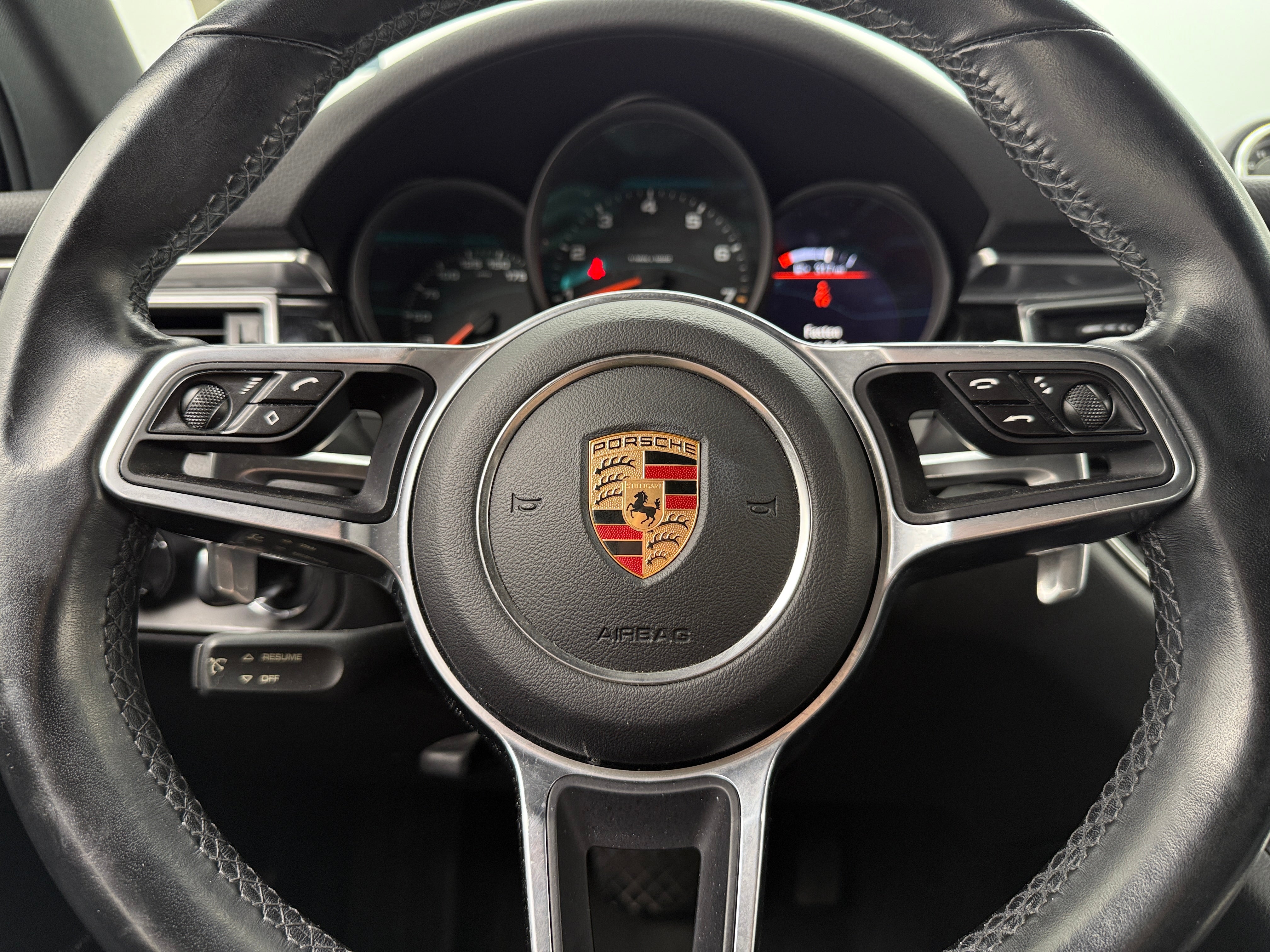 2017 Porsche Macan Base 4