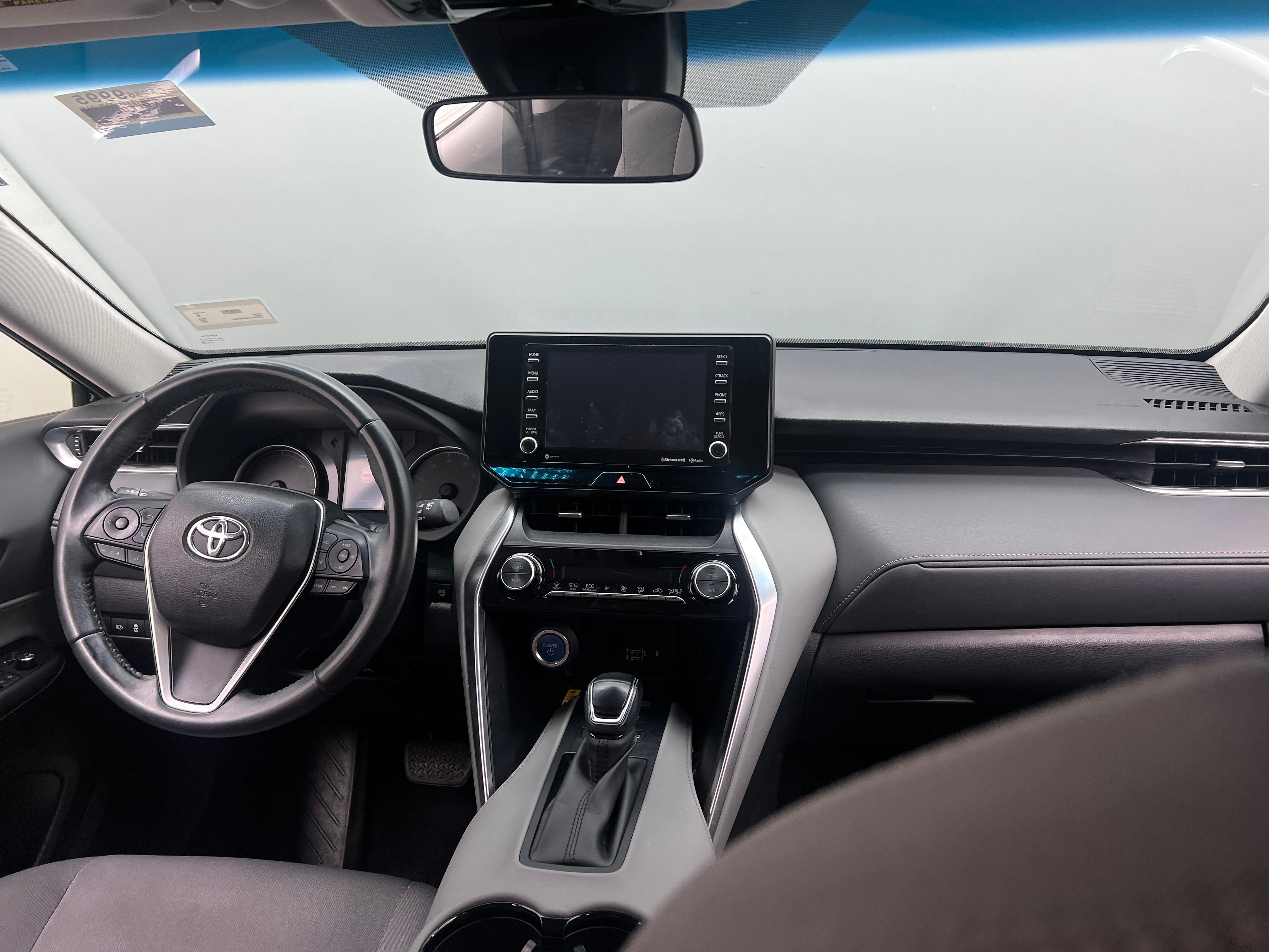 2021 Toyota Venza LE 3