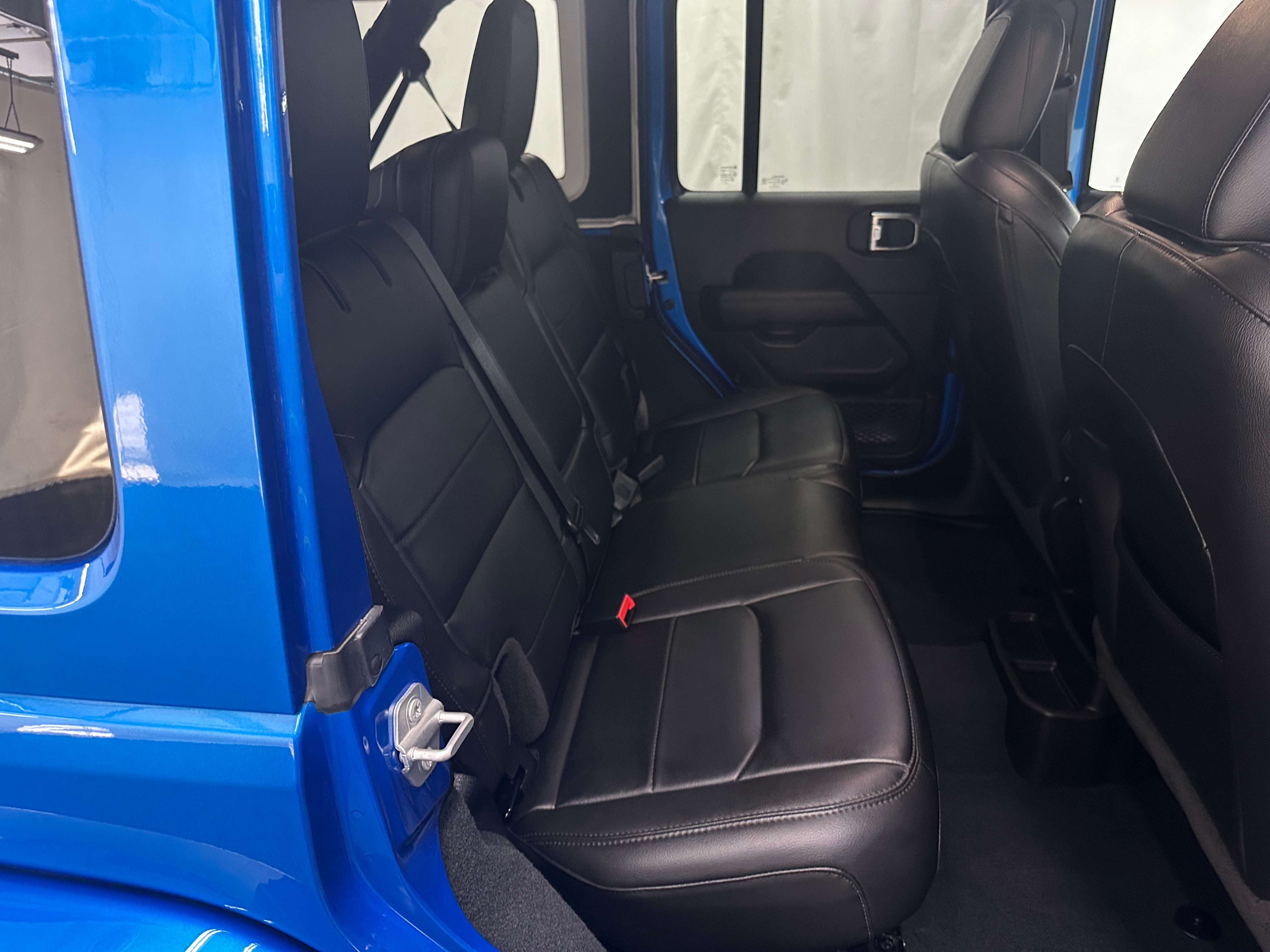 2023 Jeep Wrangler Unlimited Altitude 5
