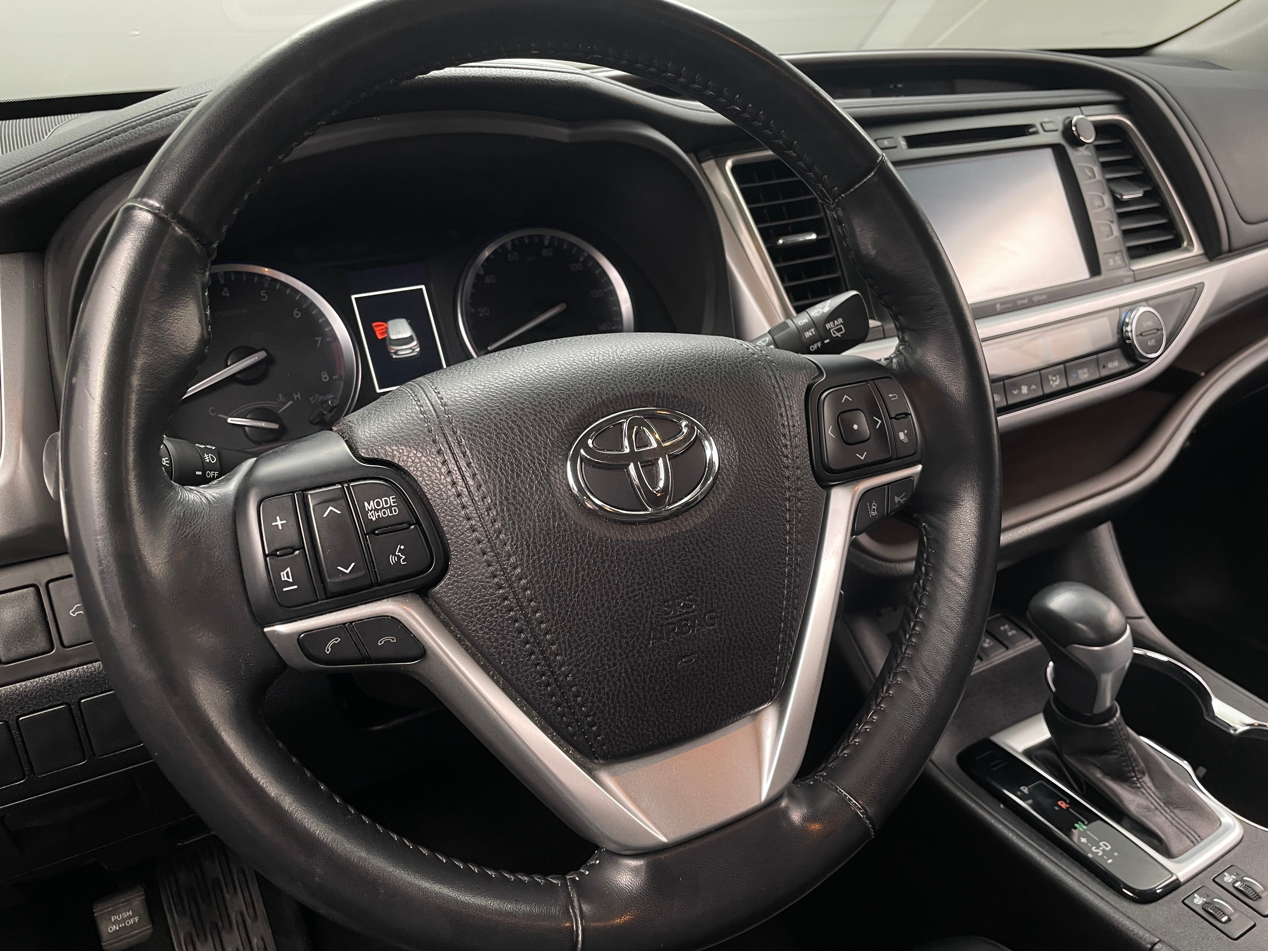 2017 Toyota Highlander XLE 4