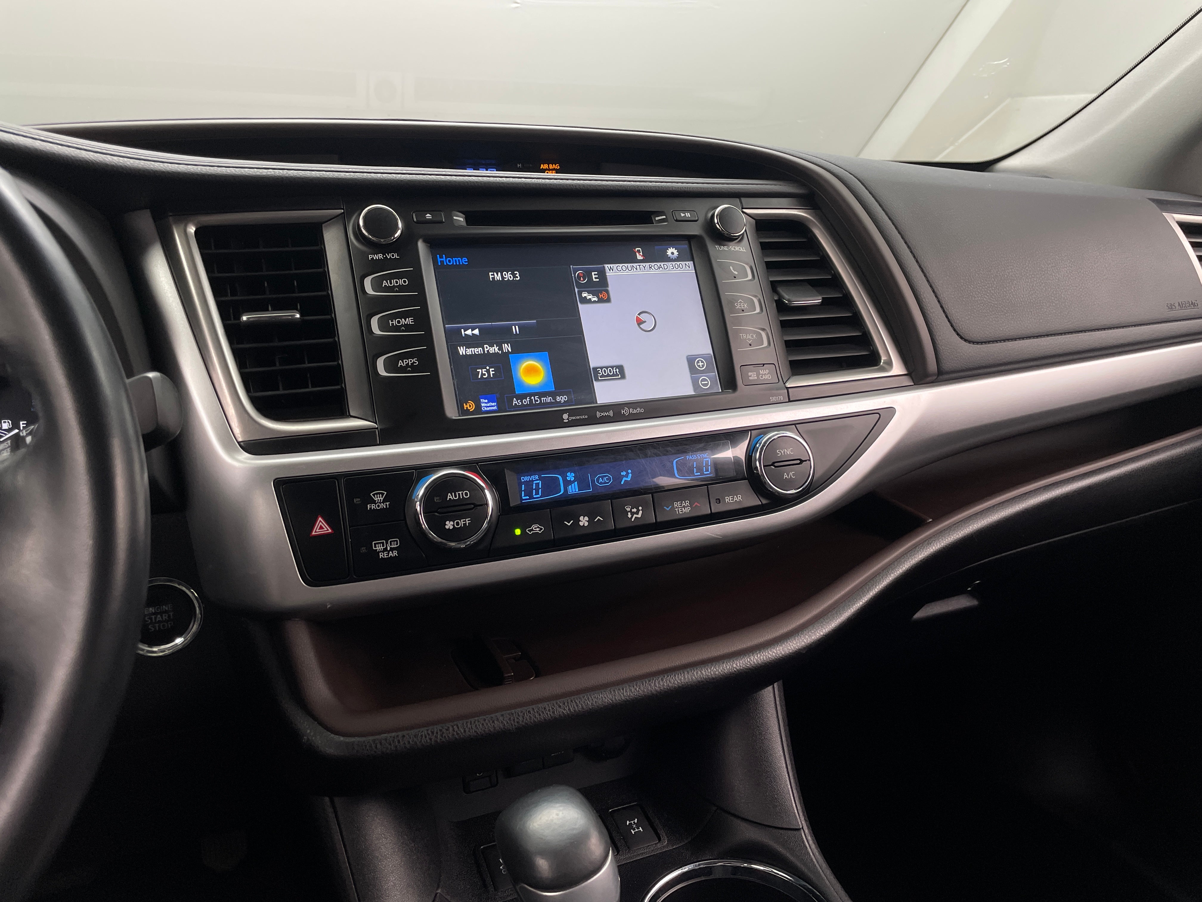 2017 Toyota Highlander XLE 3