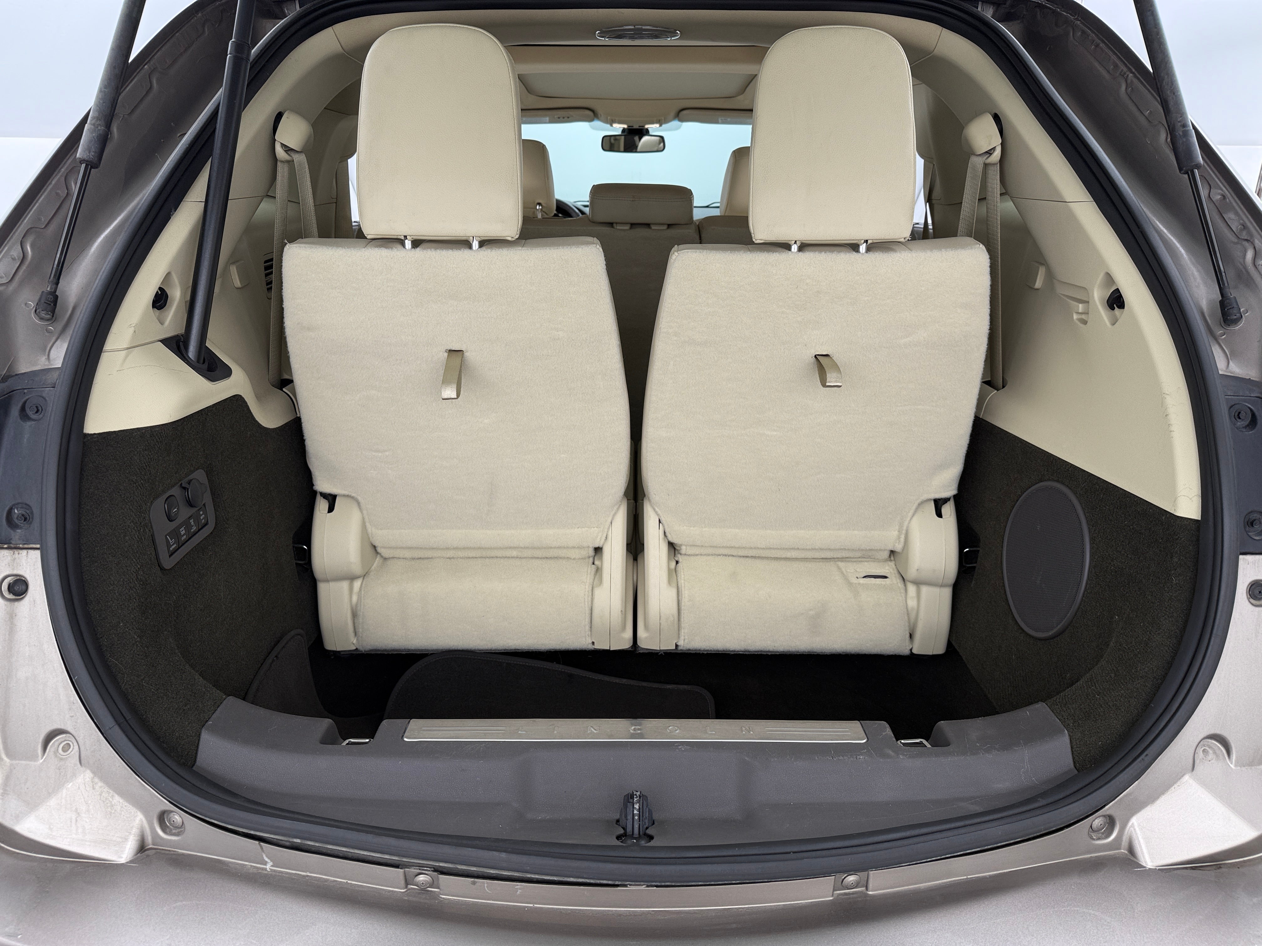2019 Lincoln MKT  6