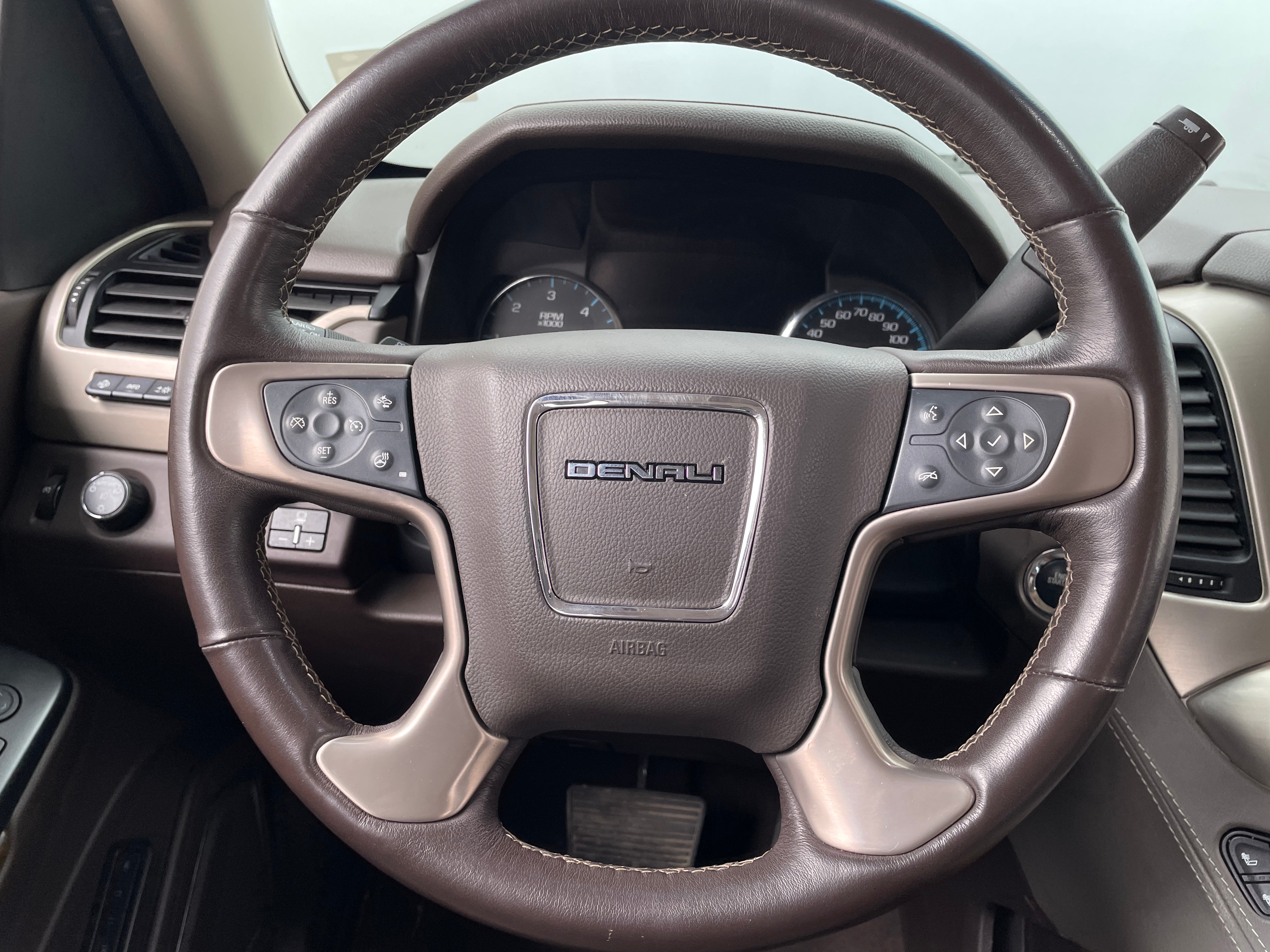 2019 GMC Yukon Denali 4