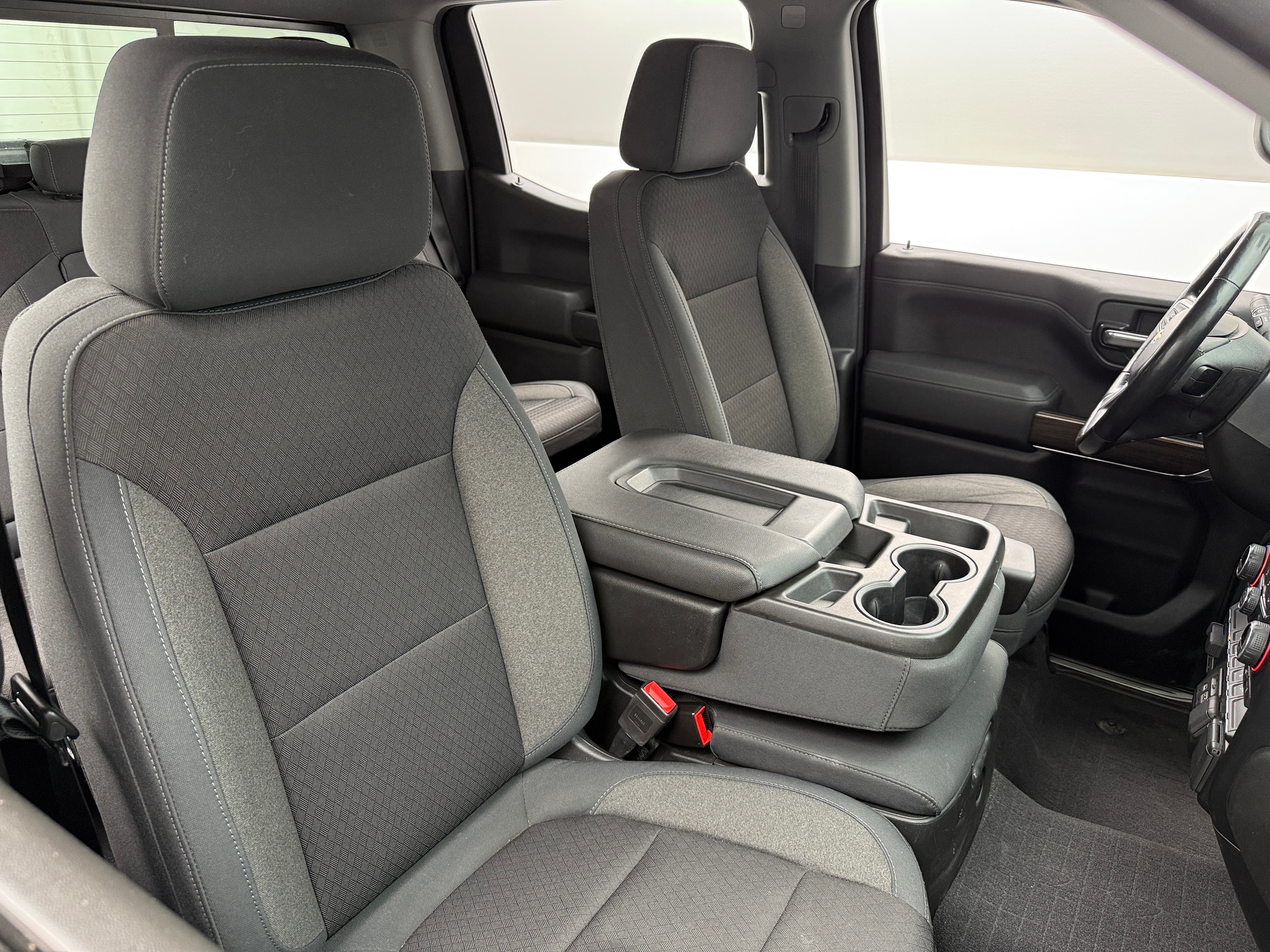 2019 Chevrolet Silverado 1500 LT 2