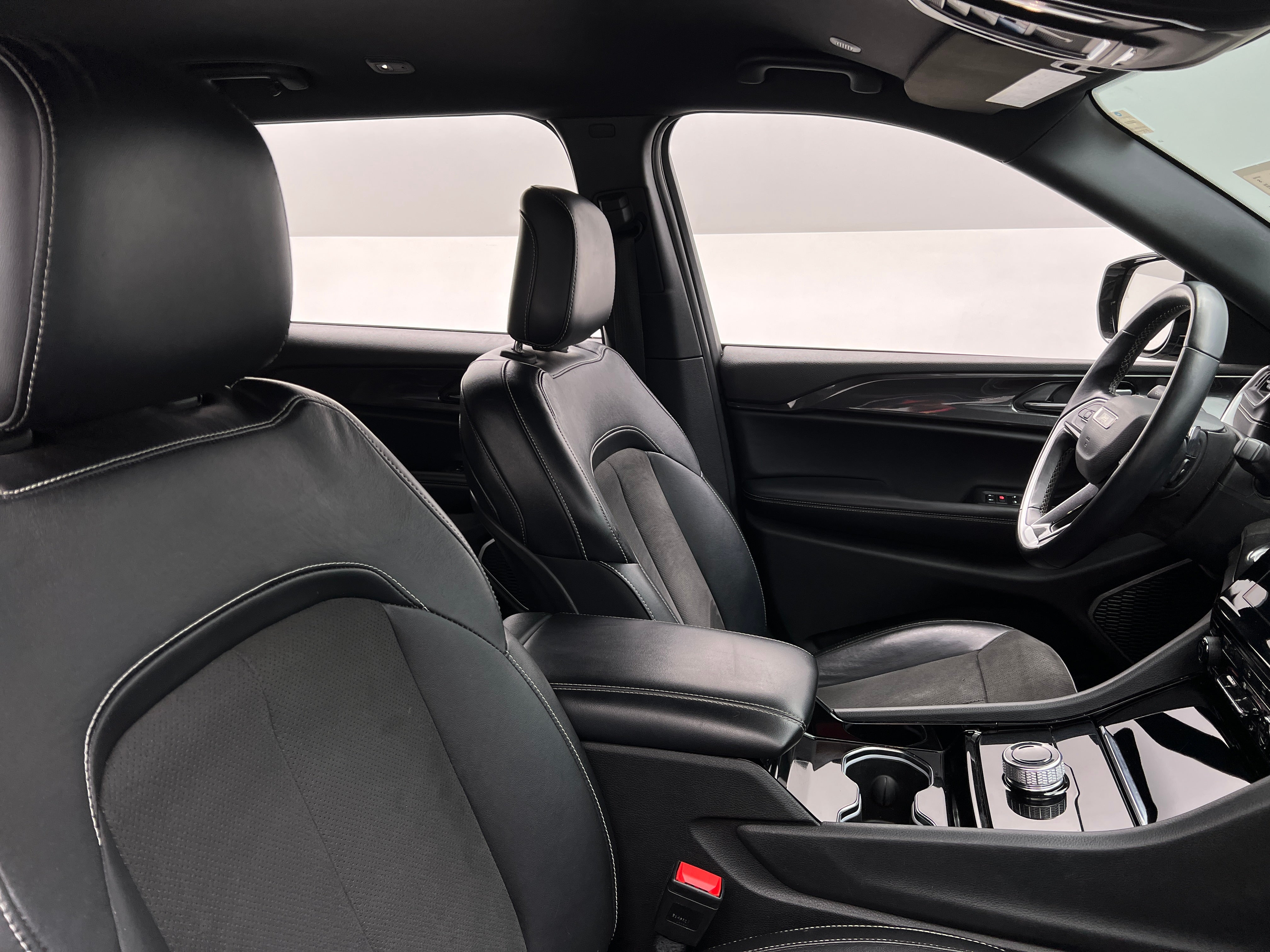 2022 Jeep Grand Cherokee L Altitude 2