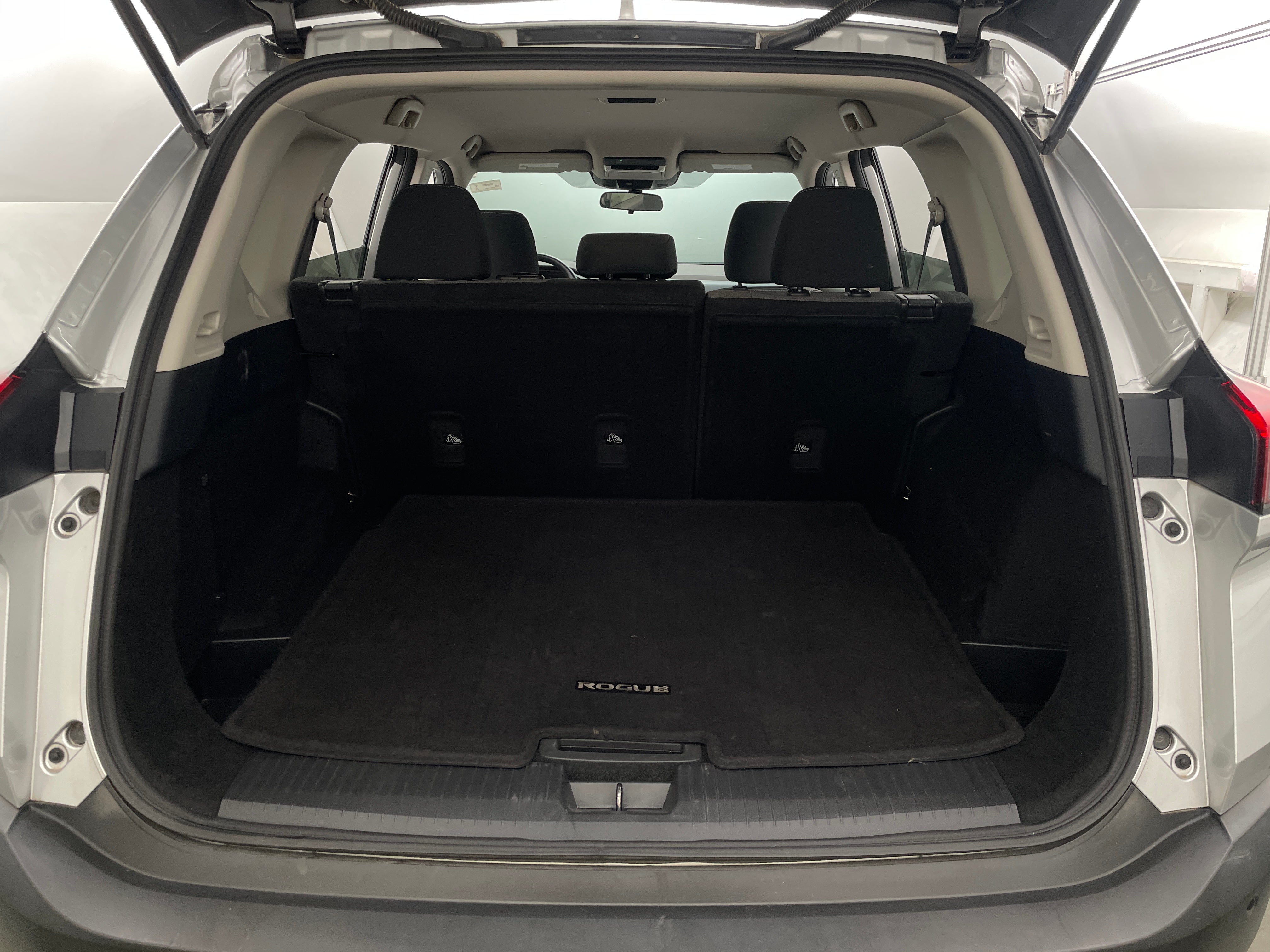 2021 Nissan Rogue SV 7