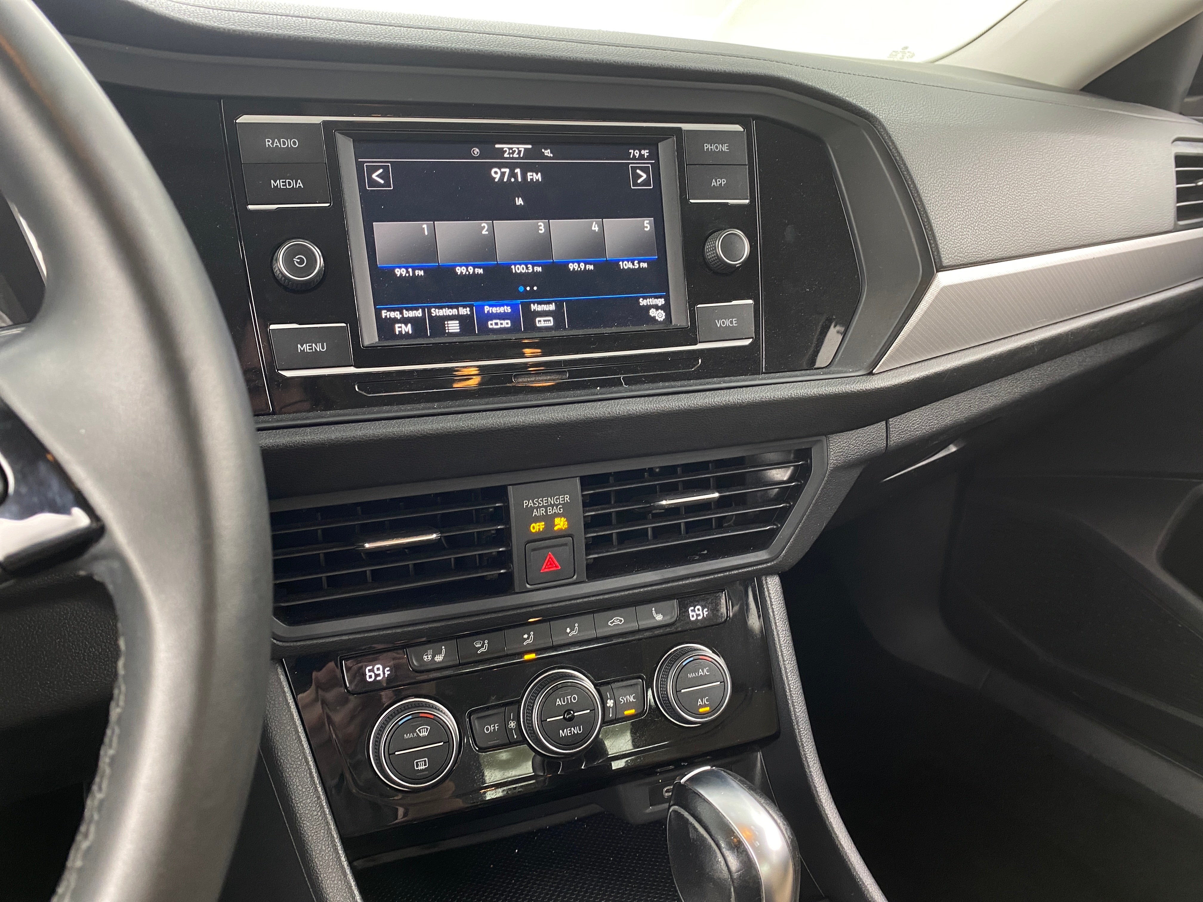 2020 Volkswagen Jetta SE 3