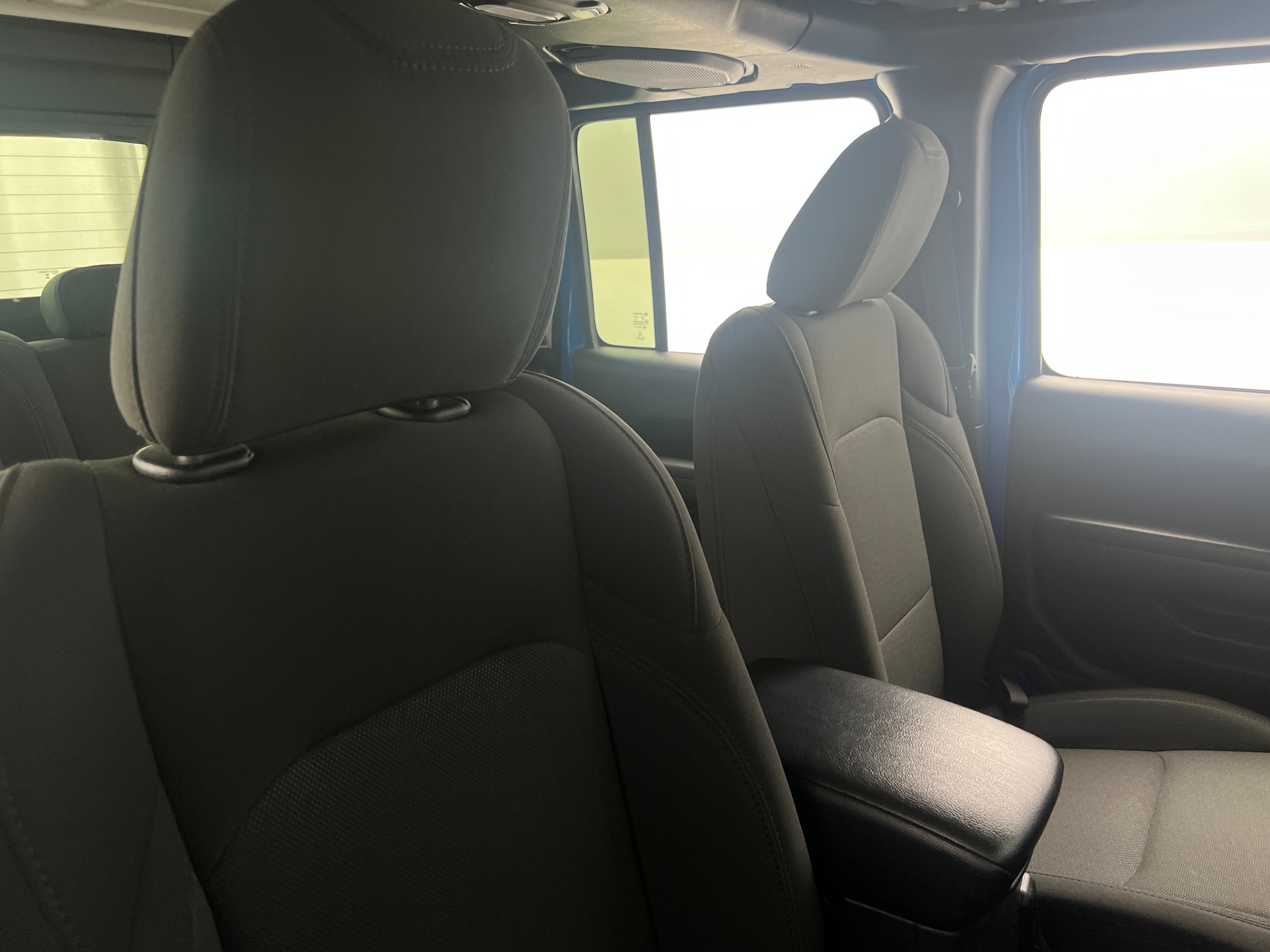 2023 Jeep Gladiator Sport 2