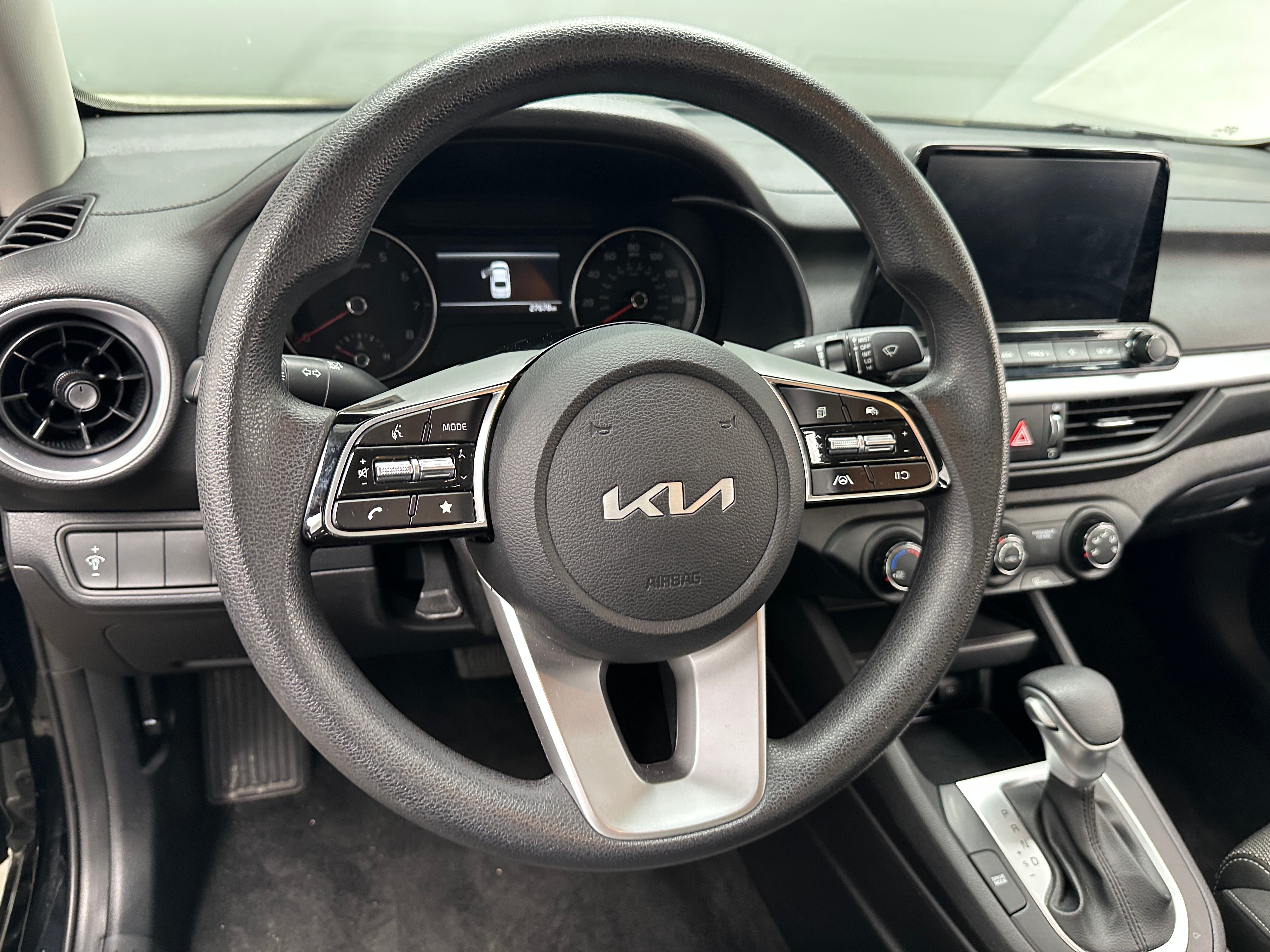 2024 Kia Forte LXS 5