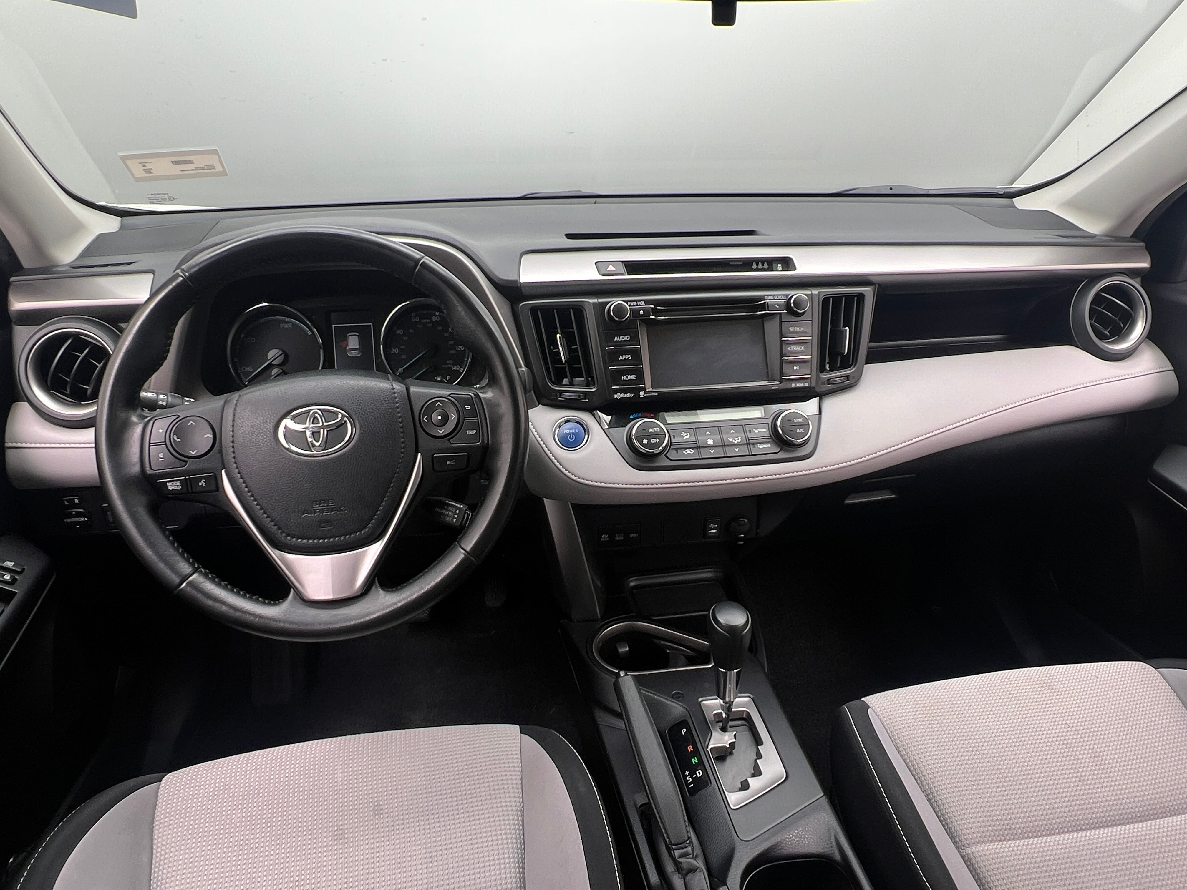 2017 Toyota RAV4 XLE 3