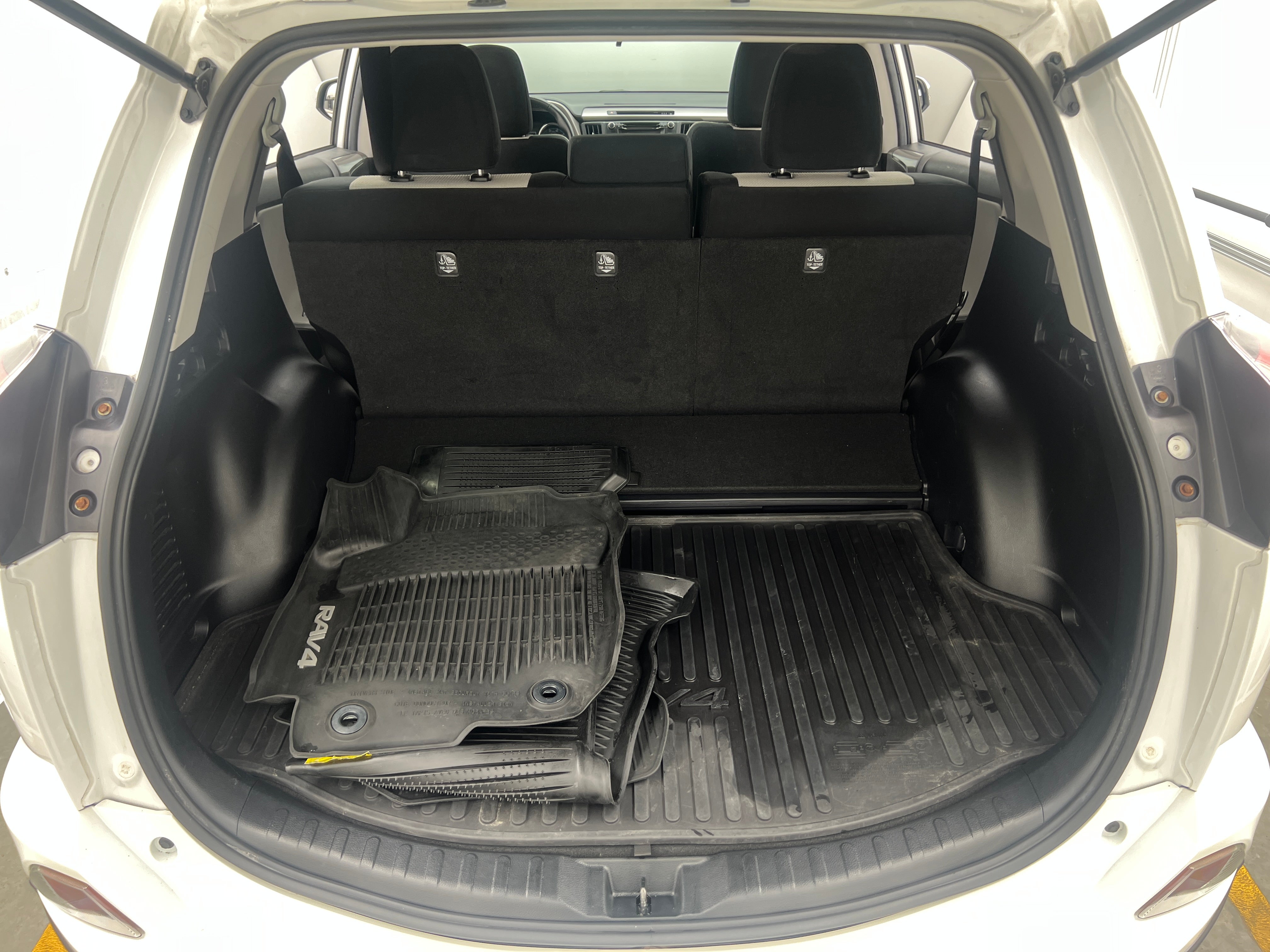 2017 Toyota RAV4 XLE 7