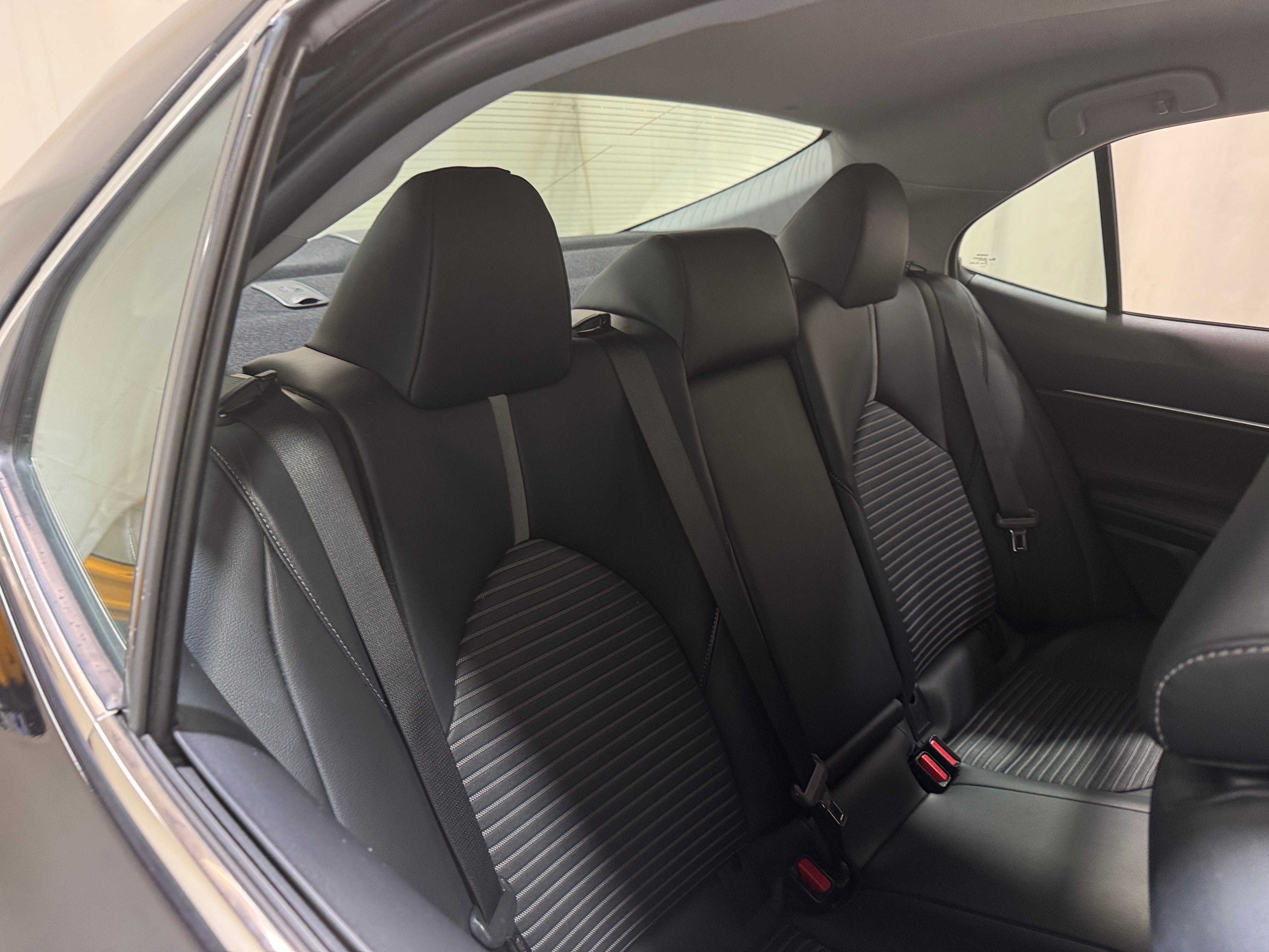 2021 Toyota Camry SE 6