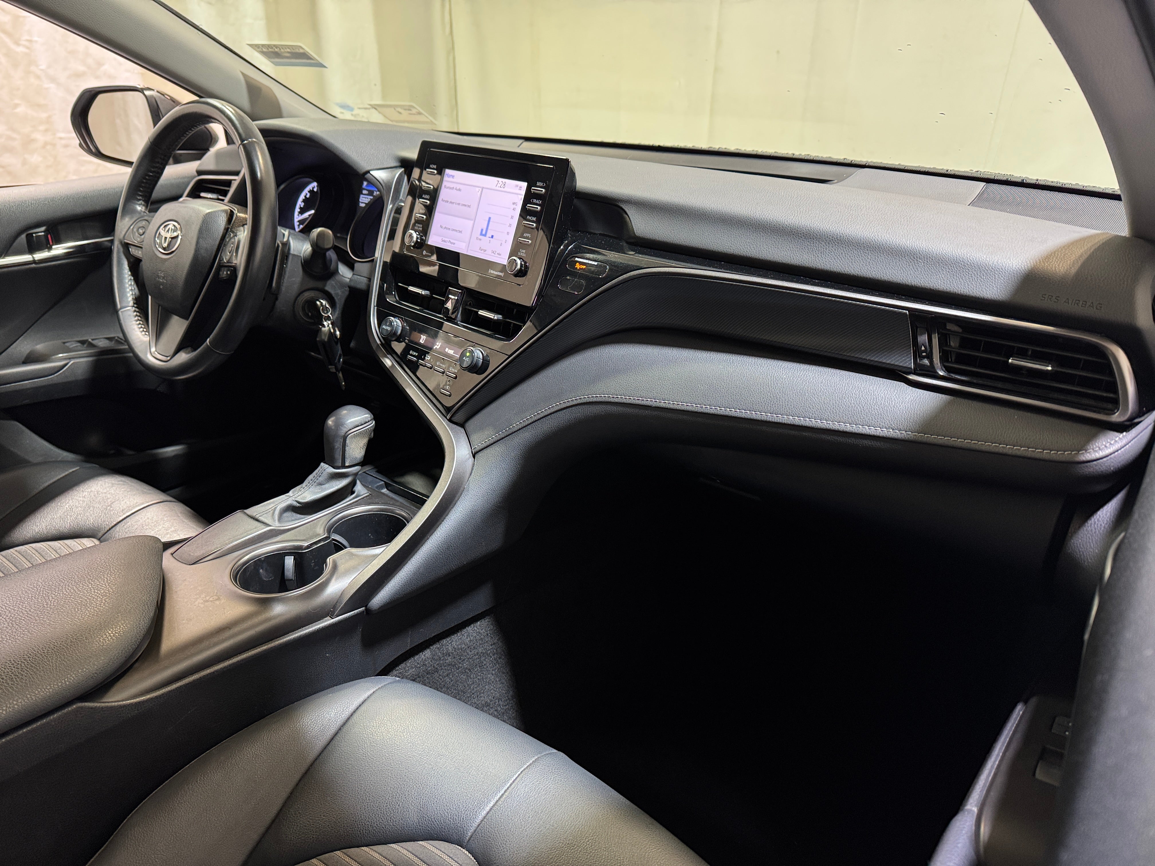 2021 Toyota Camry SE 3