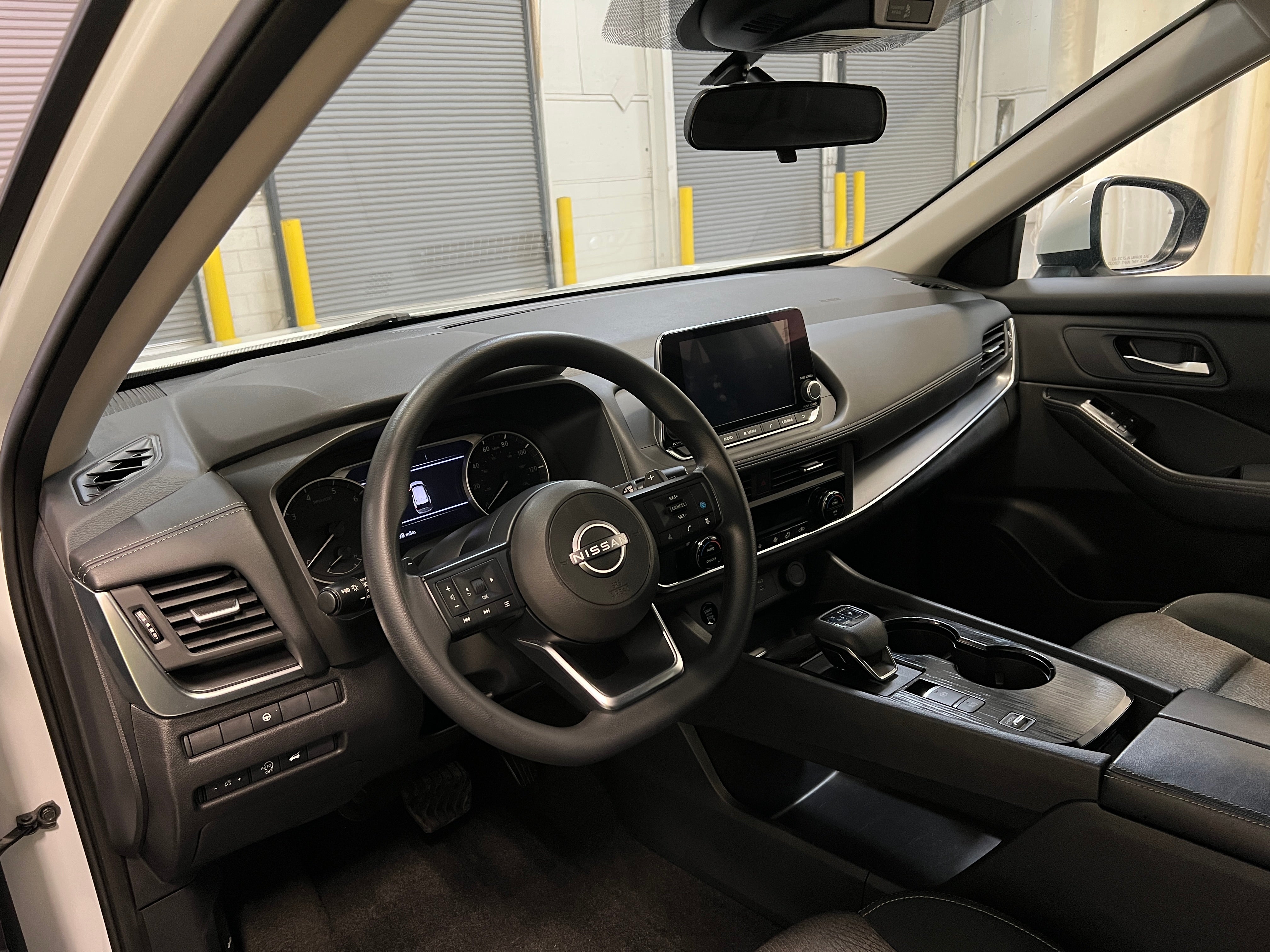 2024 Nissan Rogue SV 3