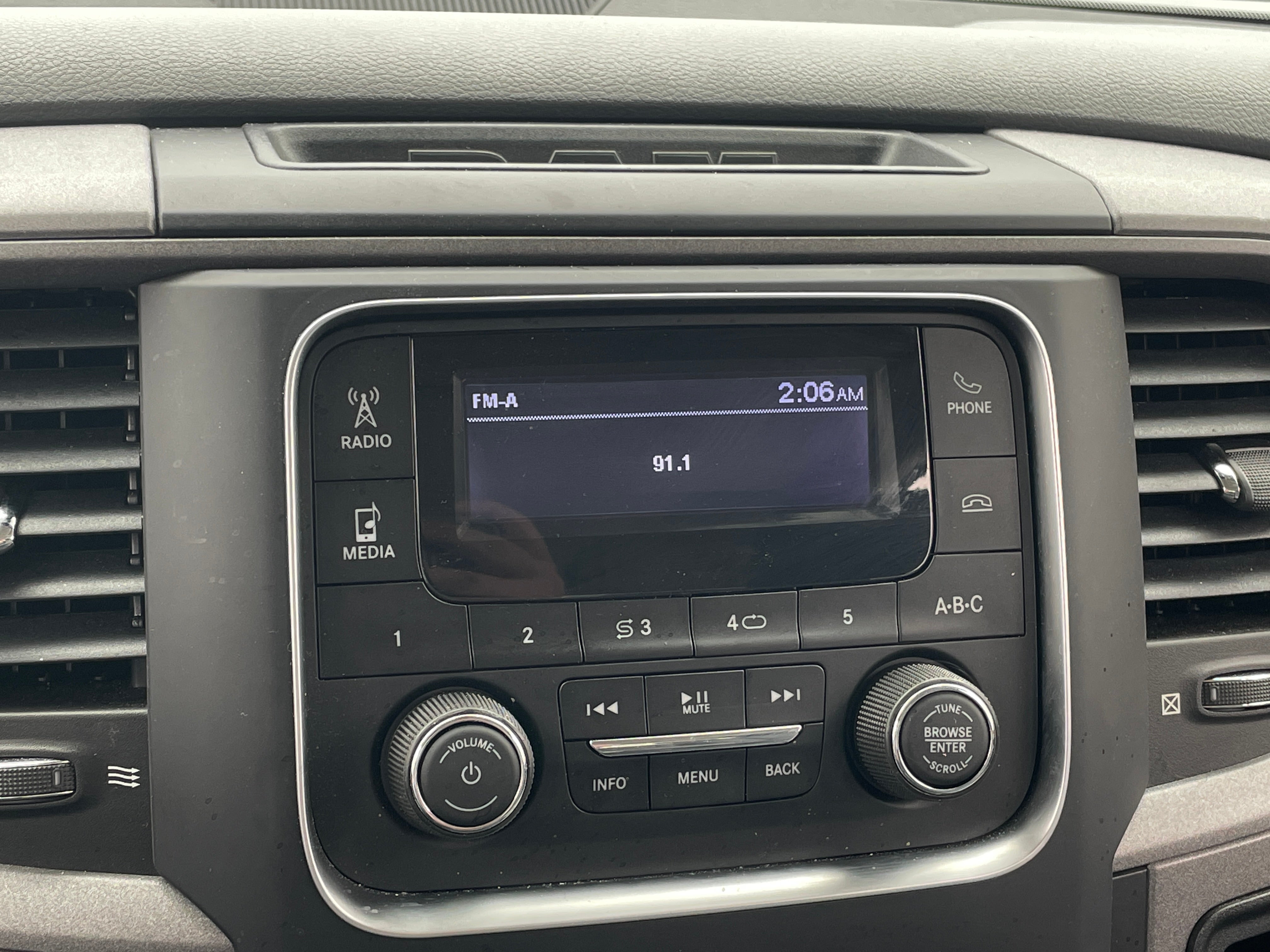 2020 RAM 1500 Classic Tradesman 4