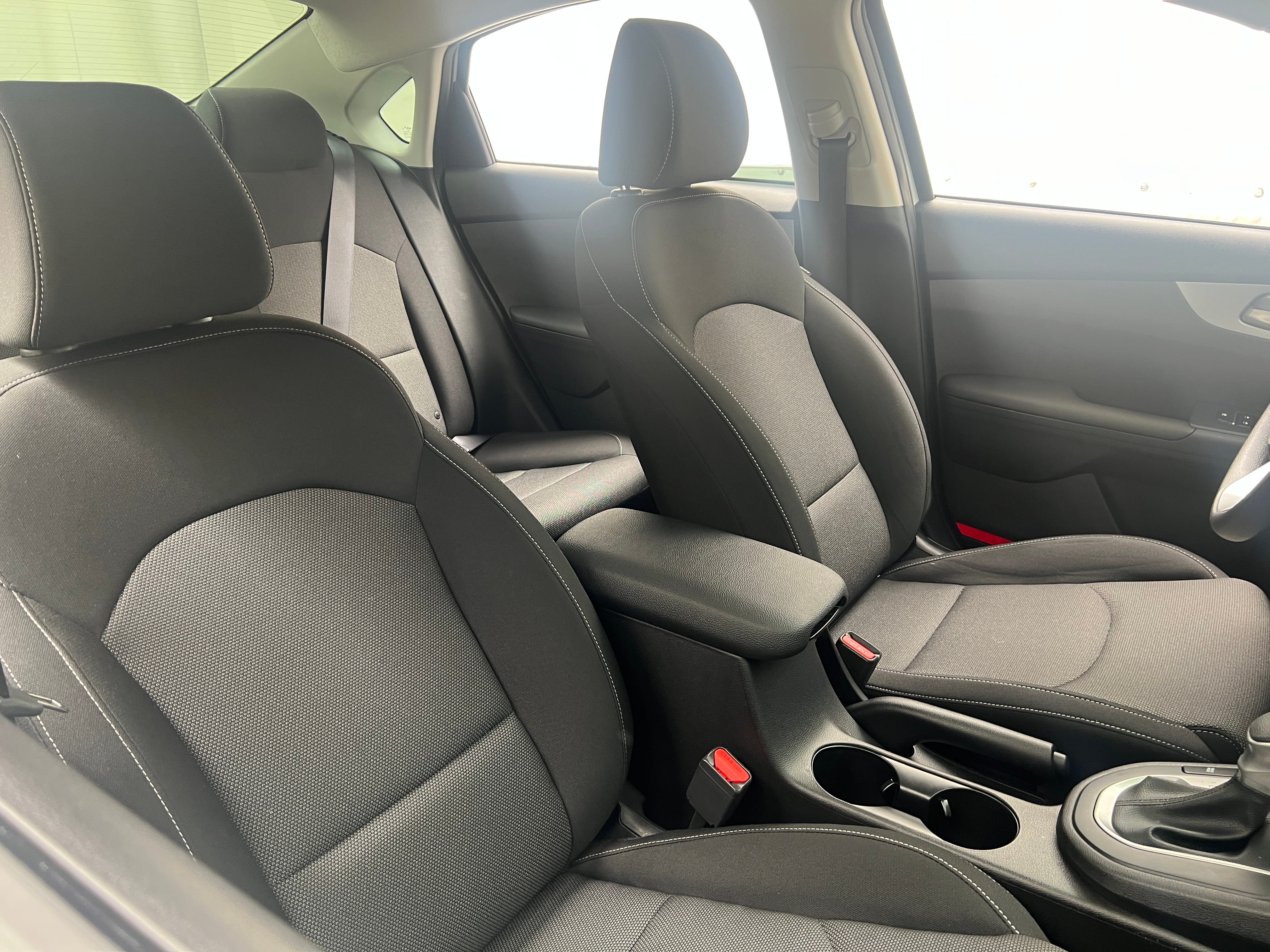 2023 Kia Forte LXS 2
