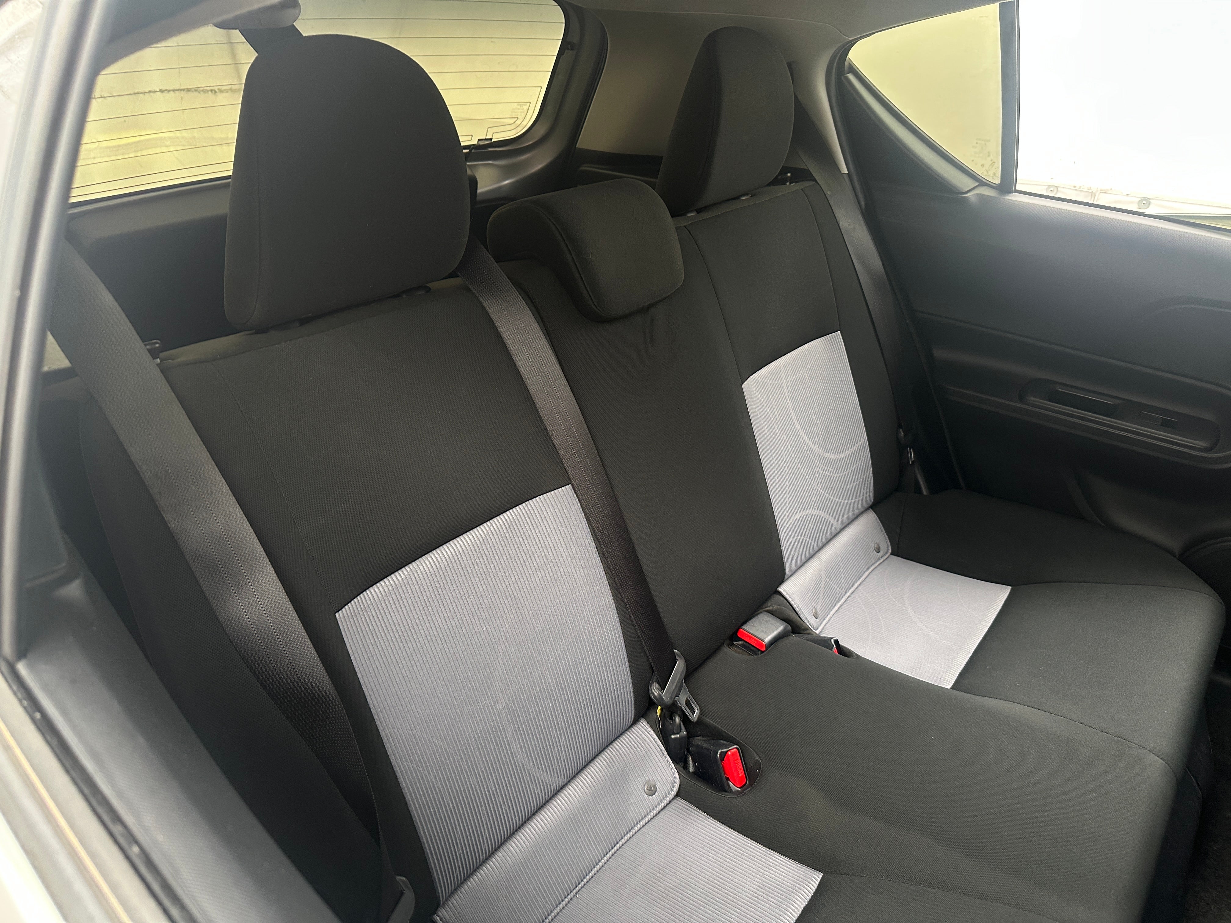 2018 Toyota Prius c Two 6