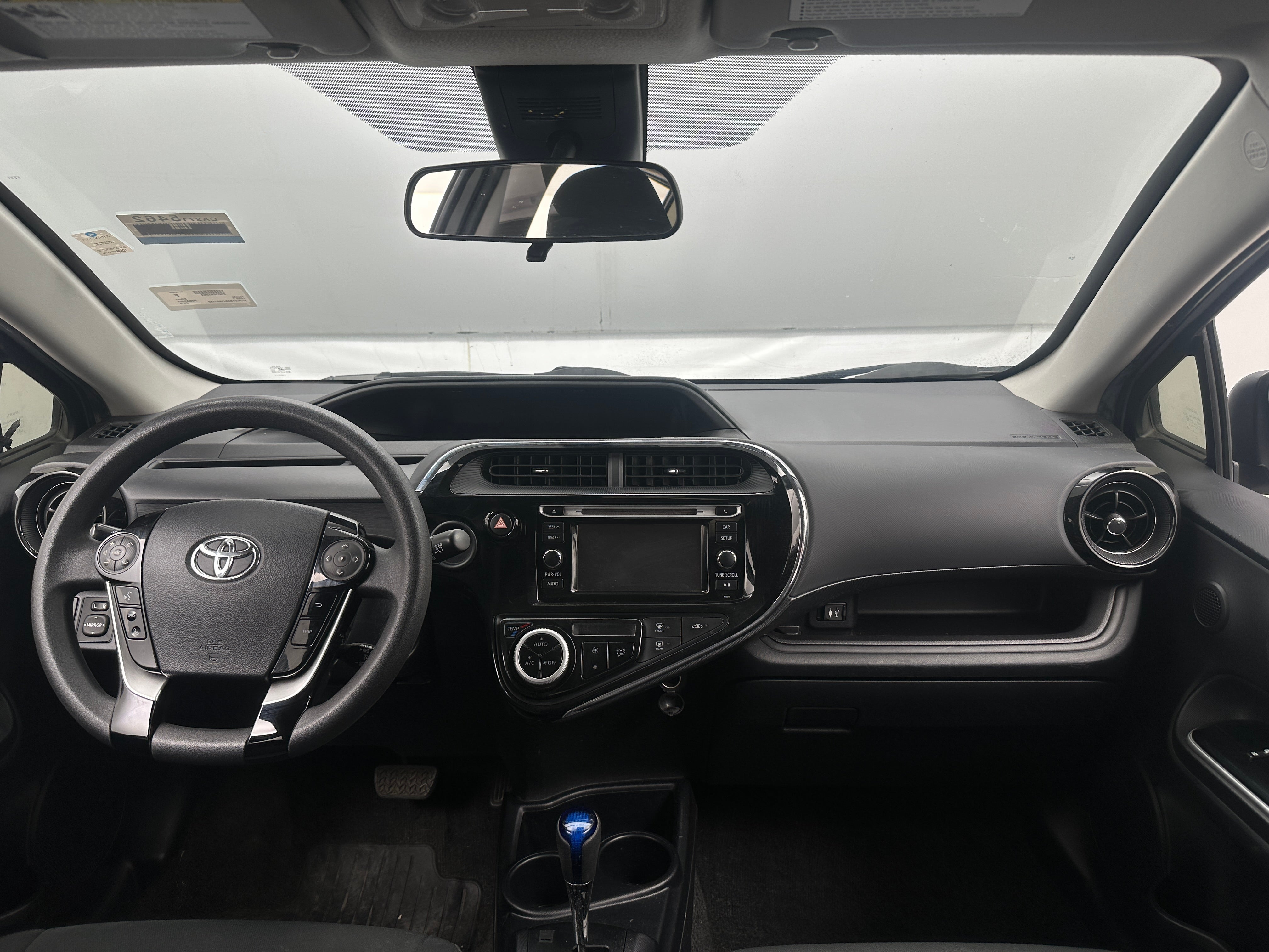 2018 Toyota Prius c Two 3