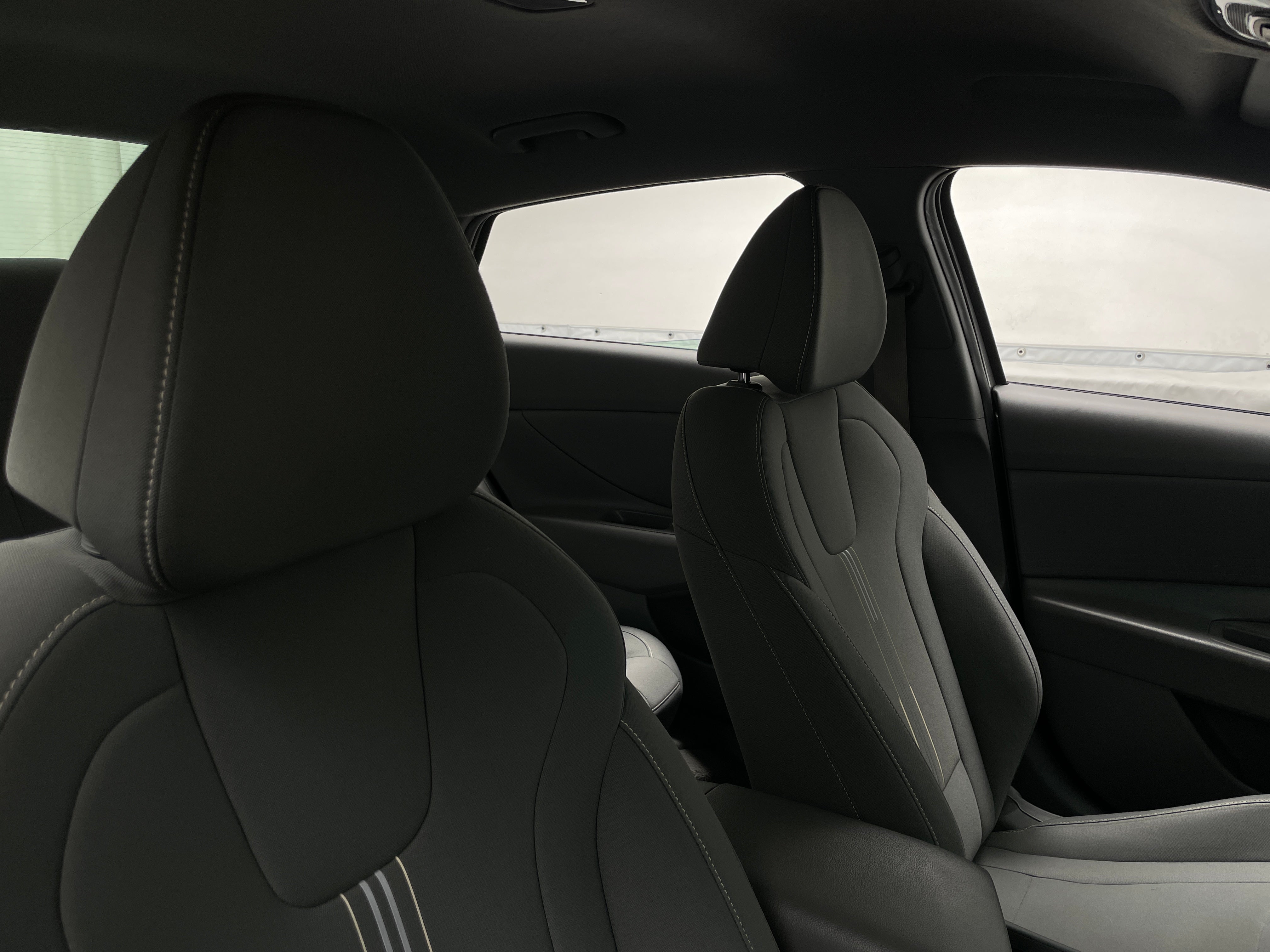 2024 Hyundai Elantra SEL 2