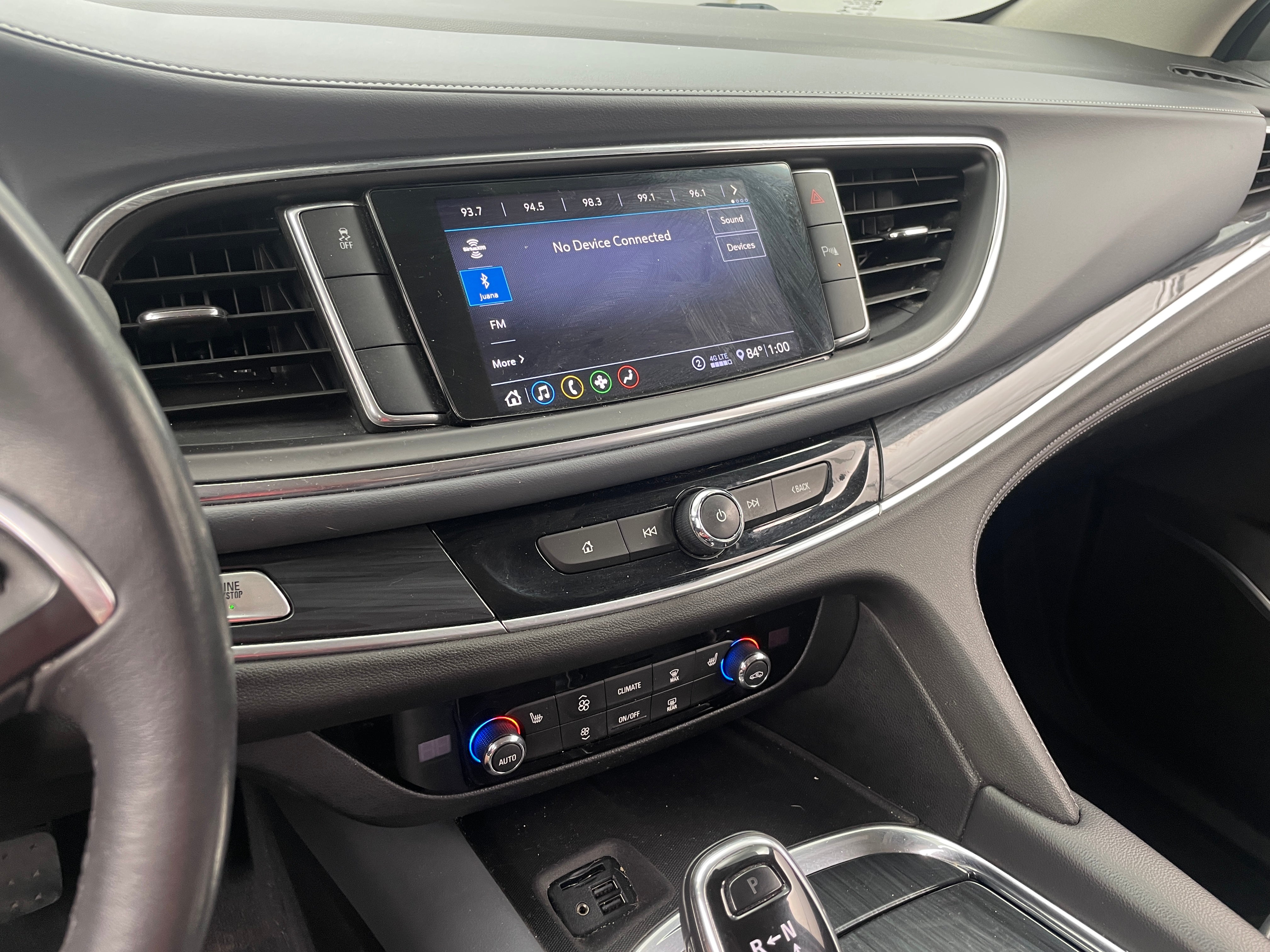 2020 Buick Enclave Essence 3