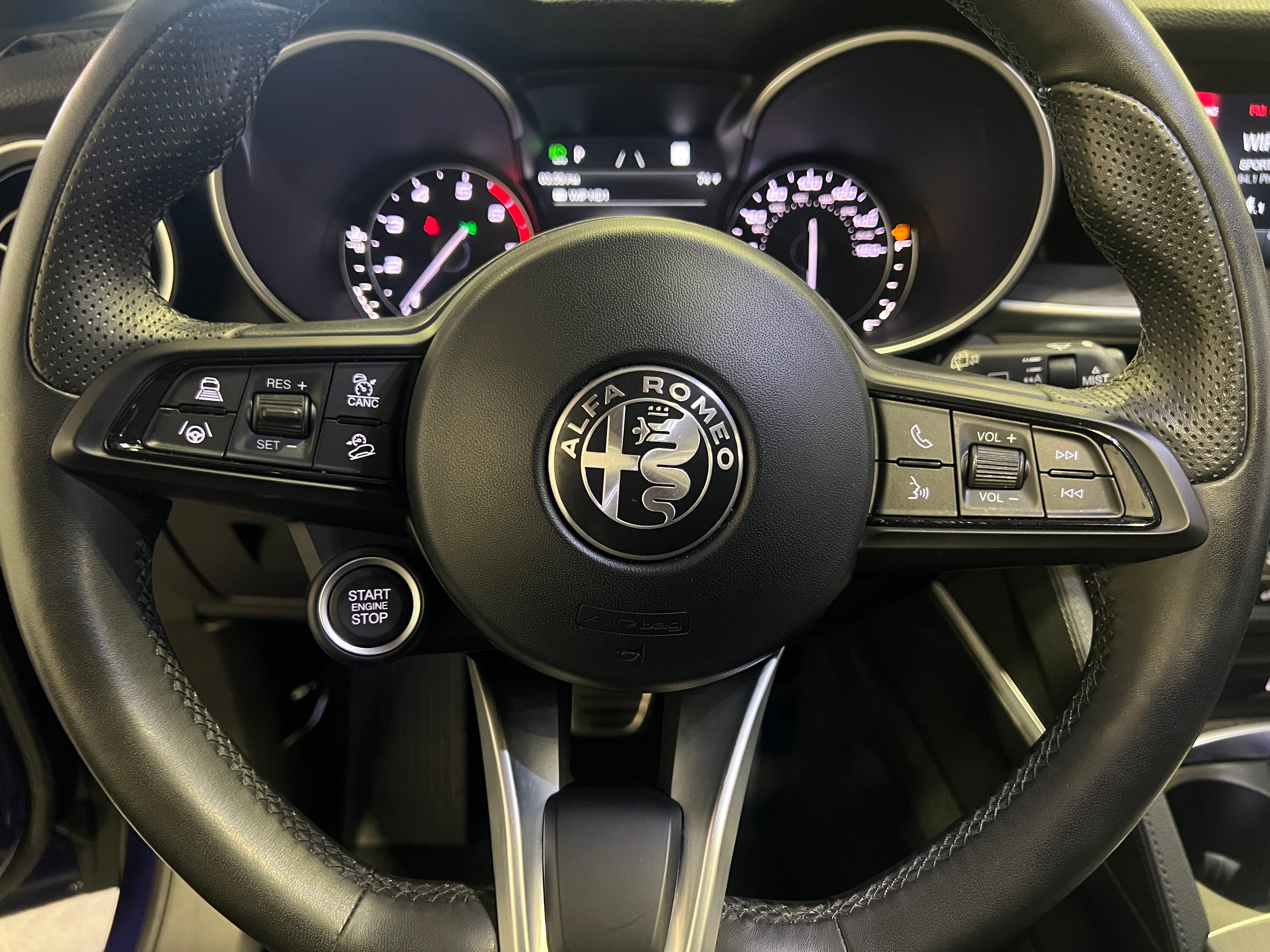 2022 Alfa Romeo Stelvio Ti 4
