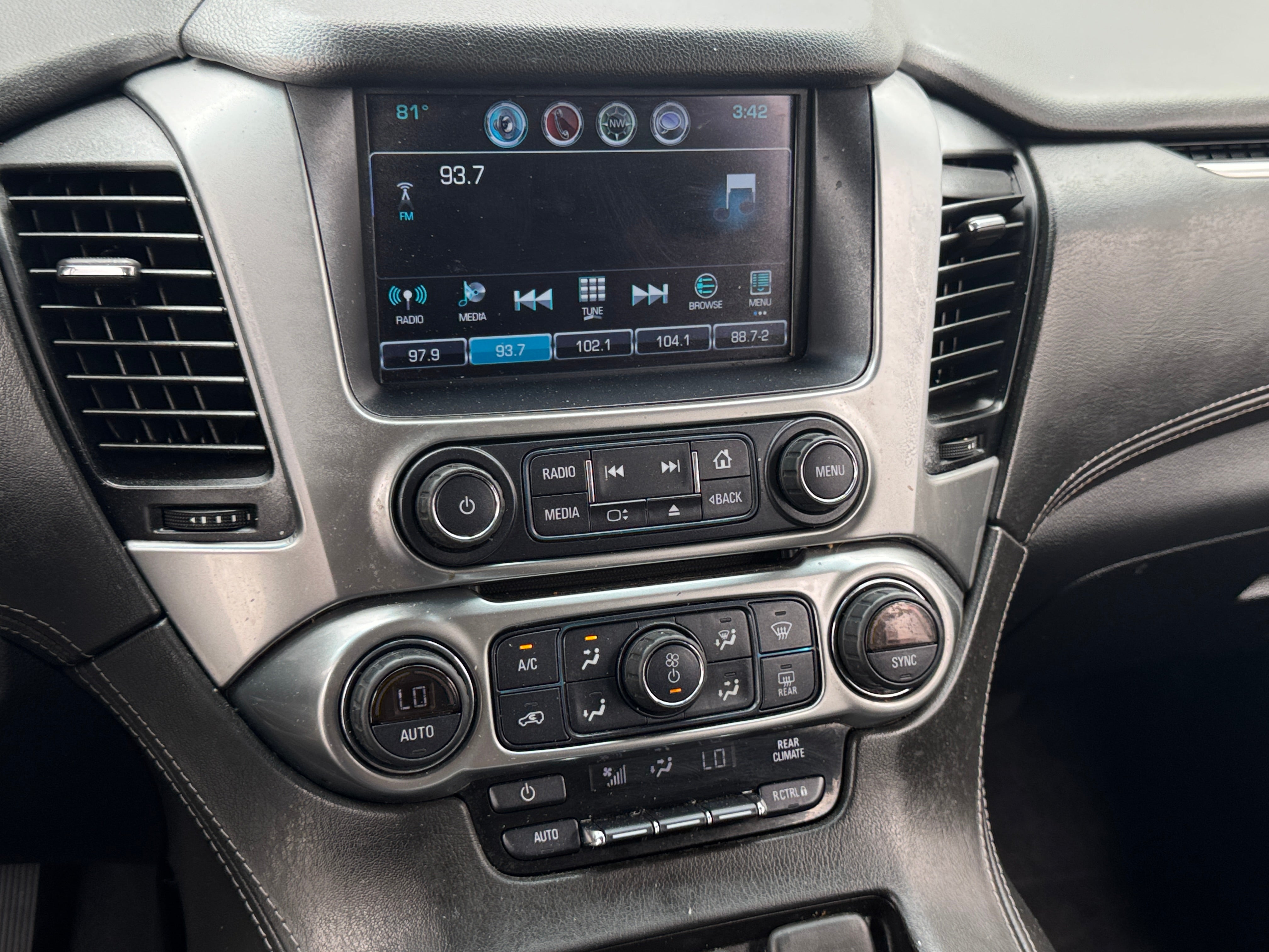 2020 Chevrolet Tahoe LS 4