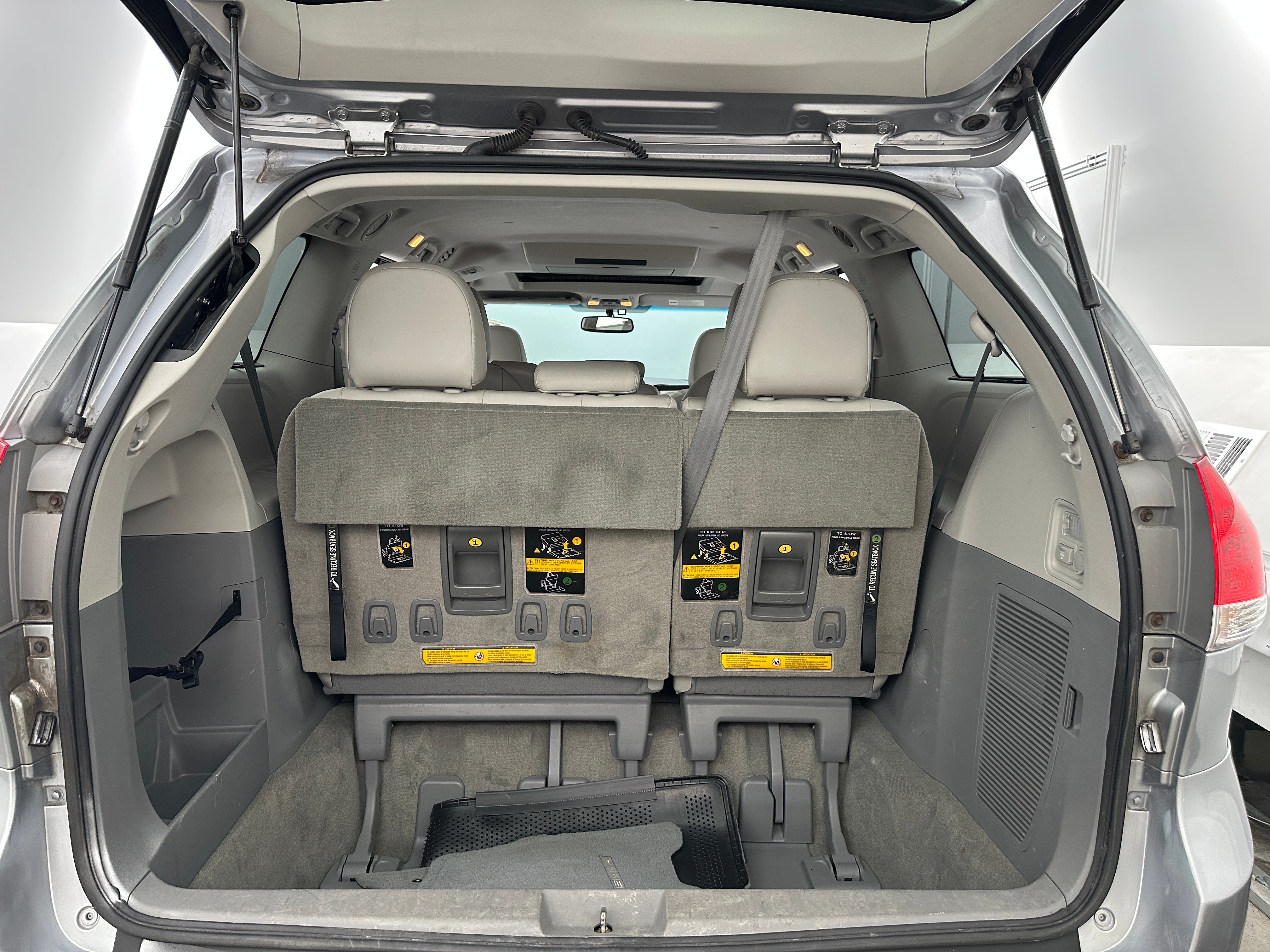2012 Toyota Sienna XLE 7