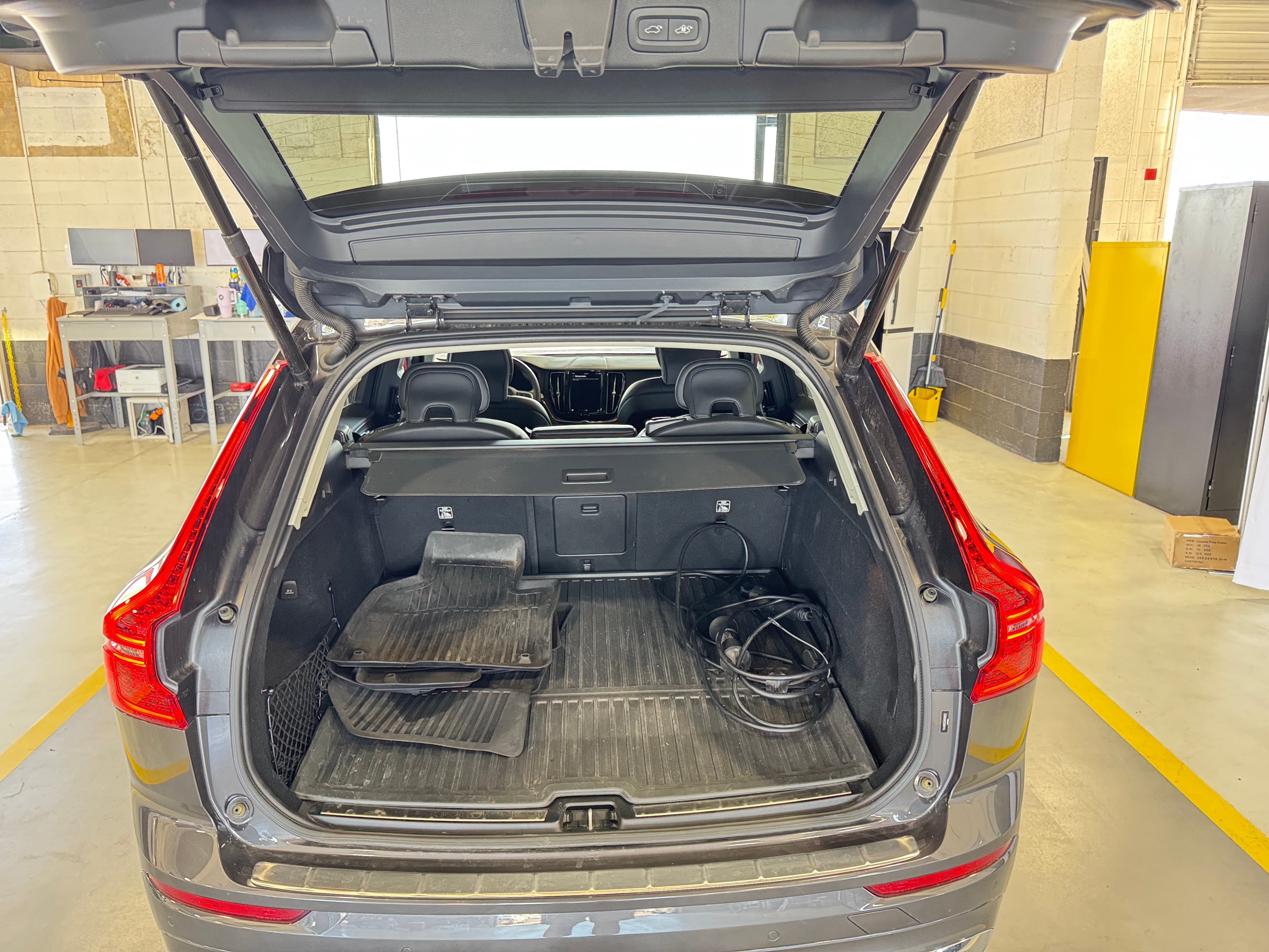 2022 Volvo XC60 Recharge Core 6
