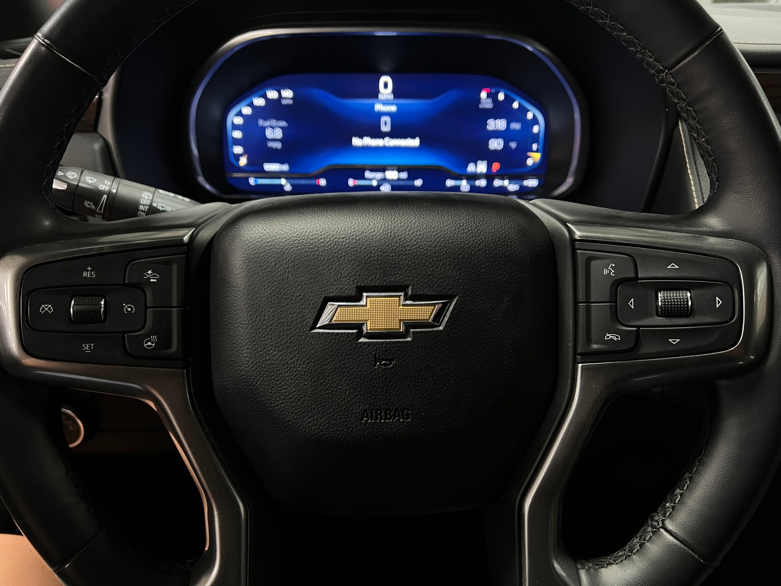 Thumbnail: 2023 Chevrolet Suburban - 4