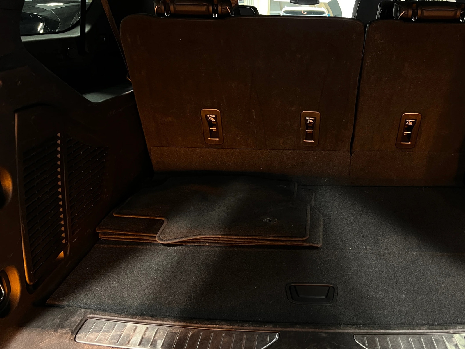Thumbnail: 2023 Chevrolet Suburban - 6