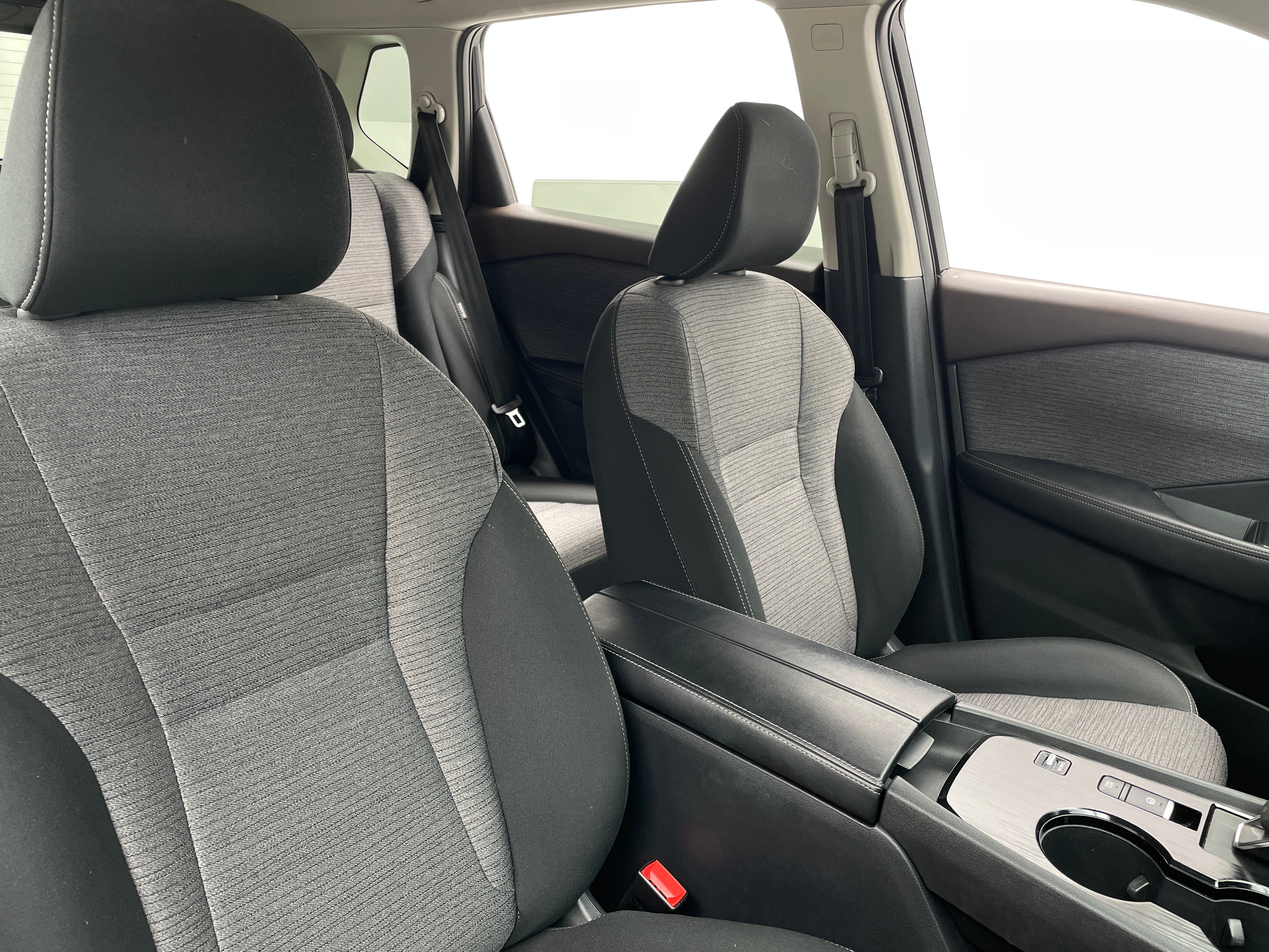 2023 Nissan Rogue SV 2