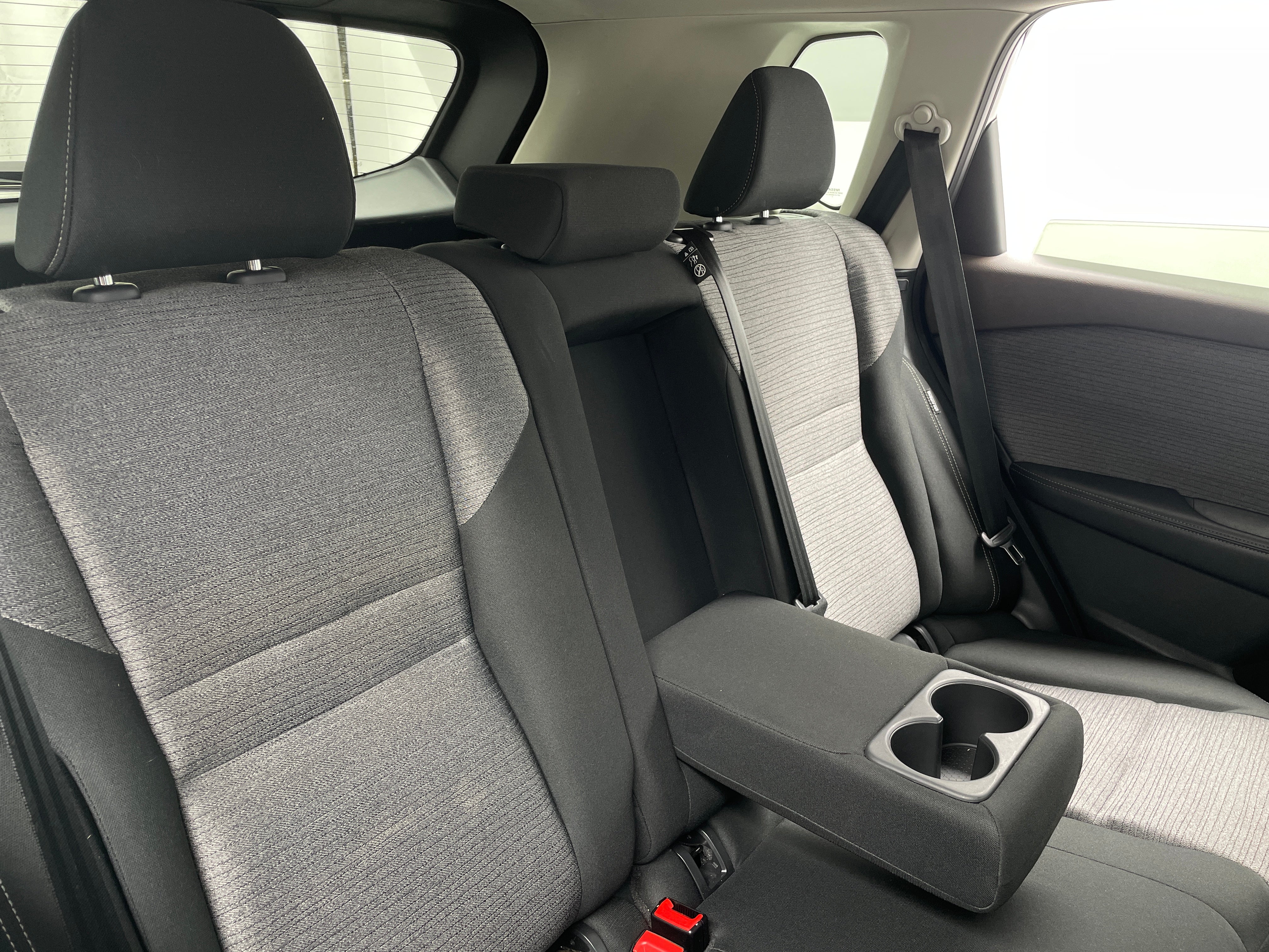 2023 Nissan Rogue SV 6